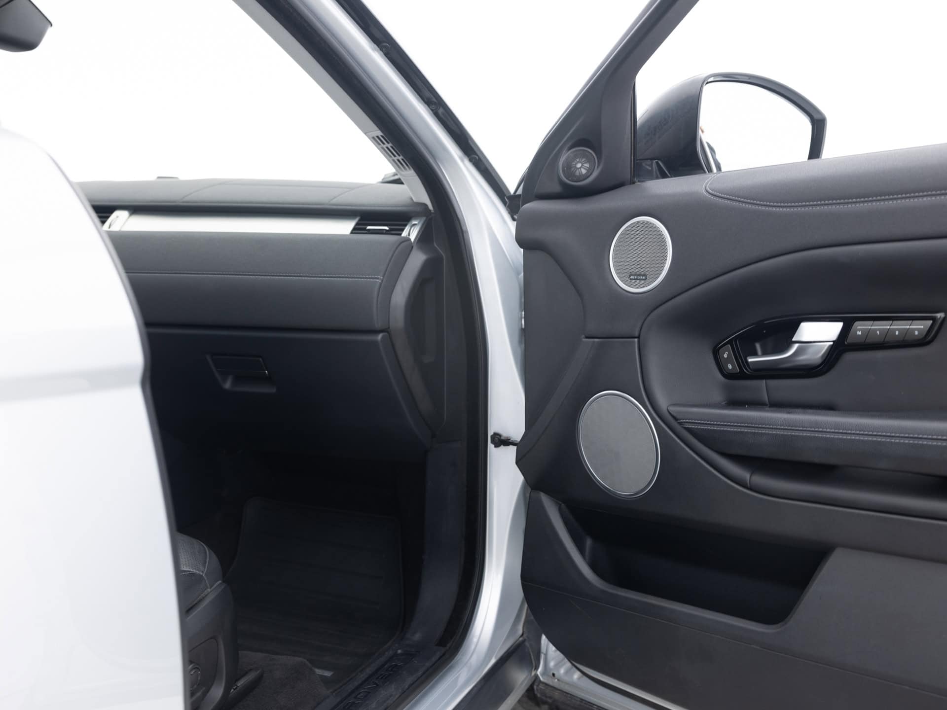 Used Silver Land Rover Evogue SE-20 for Sale