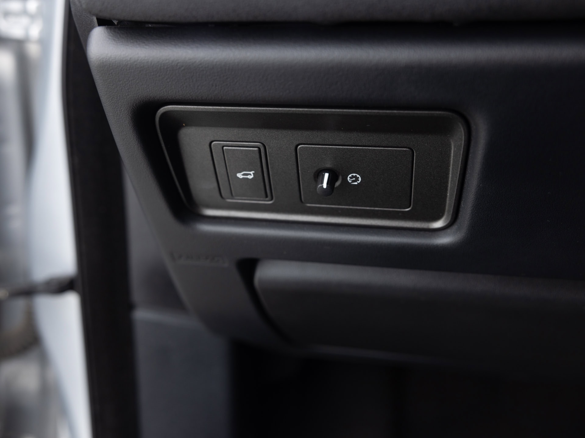 Used Silver Land Rover Evogue SE-26 for Sale