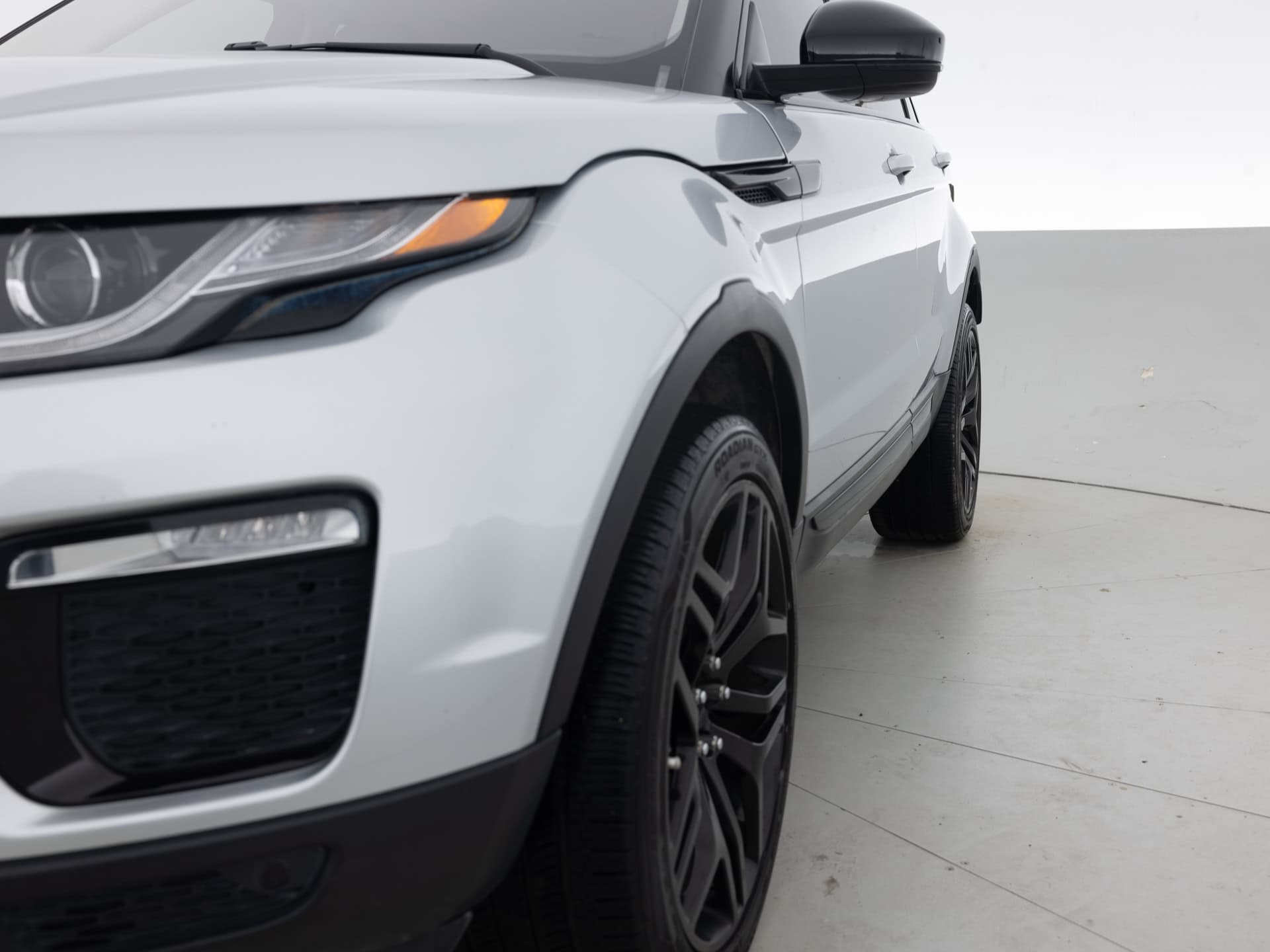 Used Silver Land Rover Evogue SE-3 for Sale