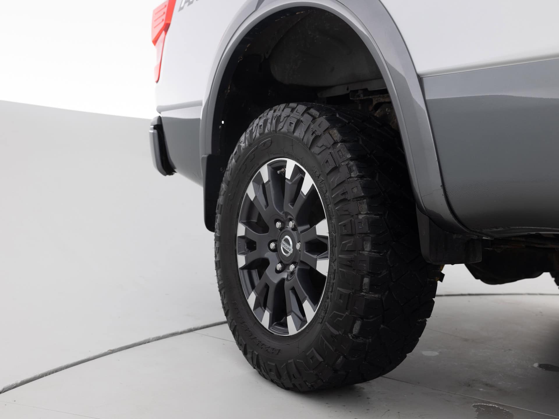 silver nissan titan 10