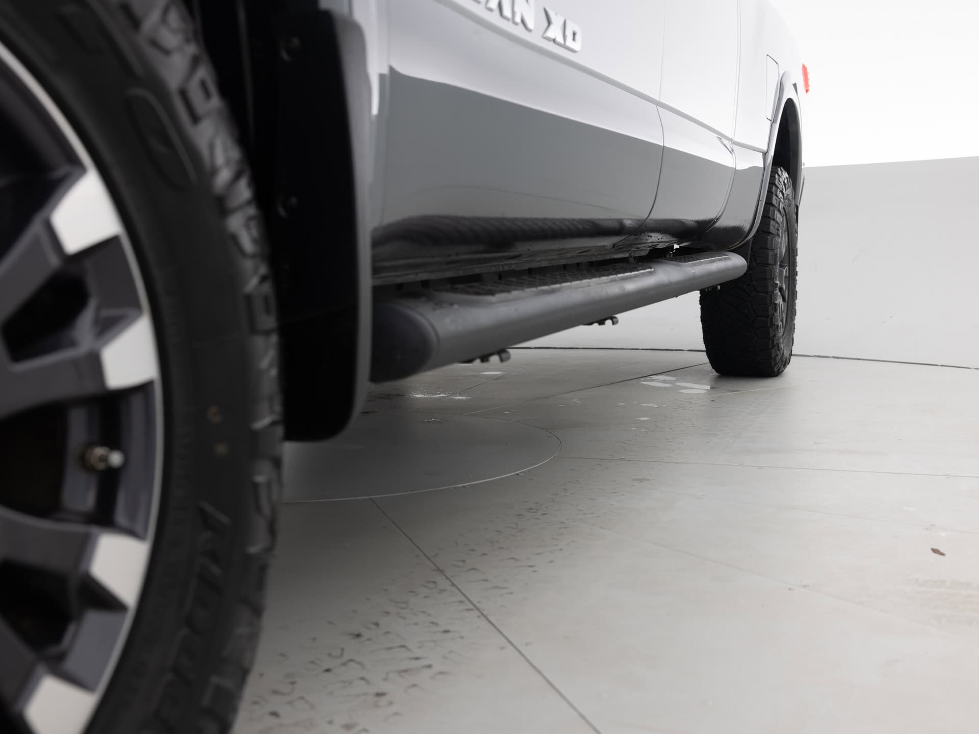 silver nissan titan 13