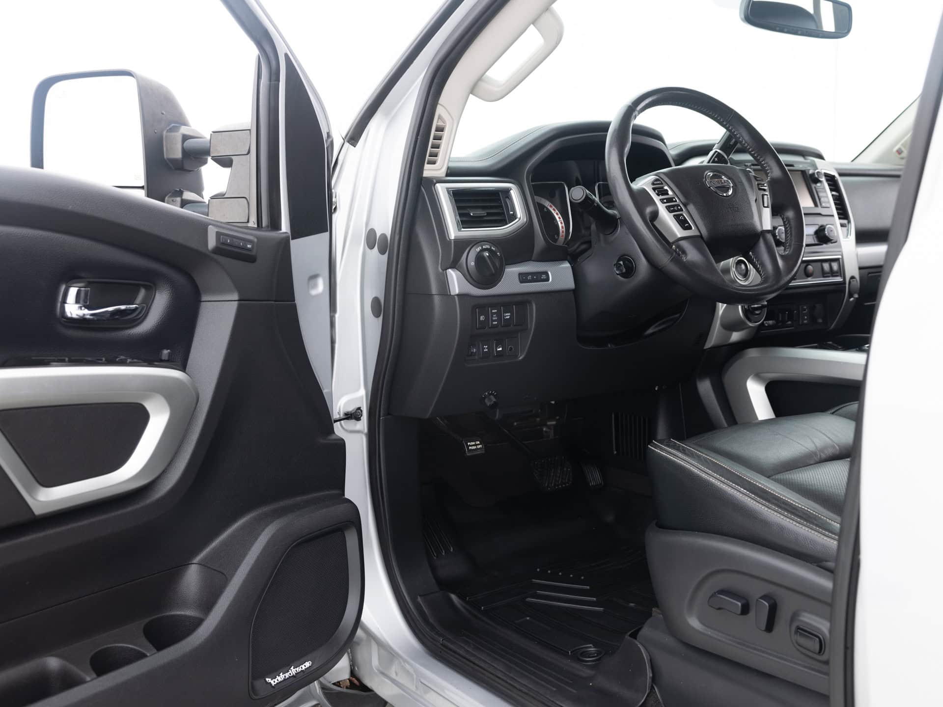 silver nissan titan 19