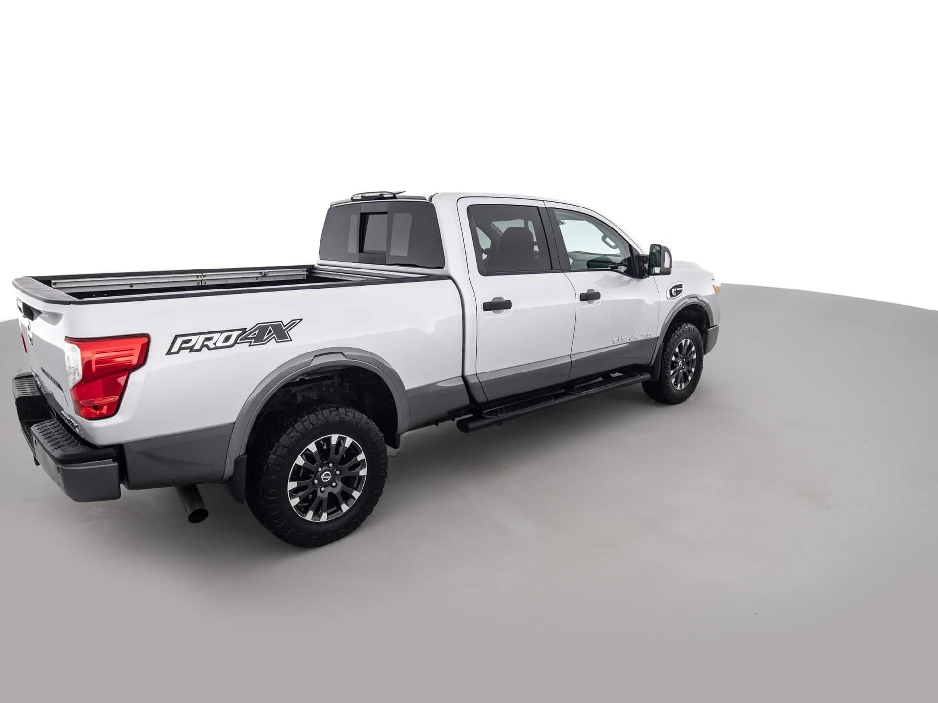 silver nissan titan 4