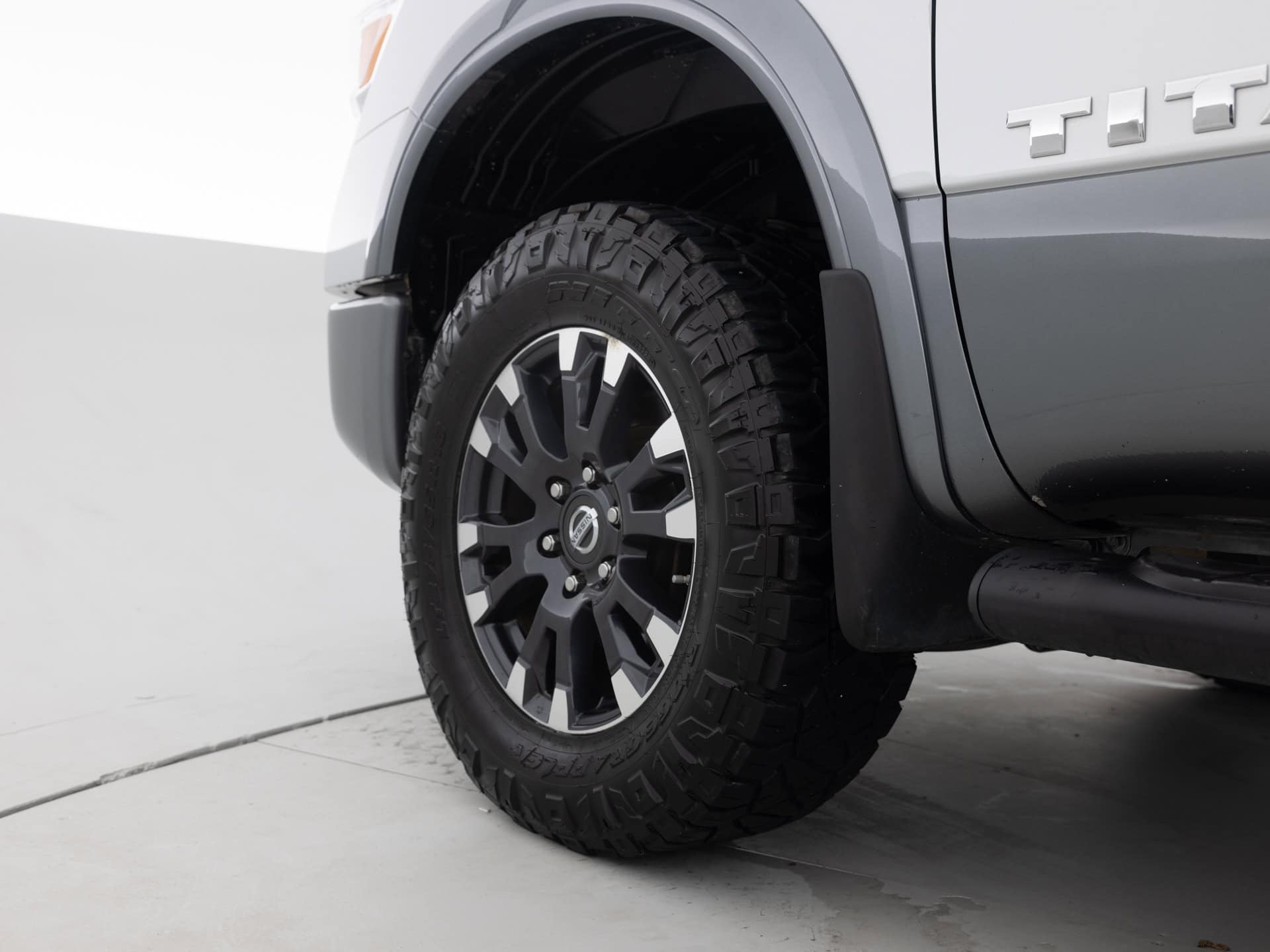 silver nissan titan 8