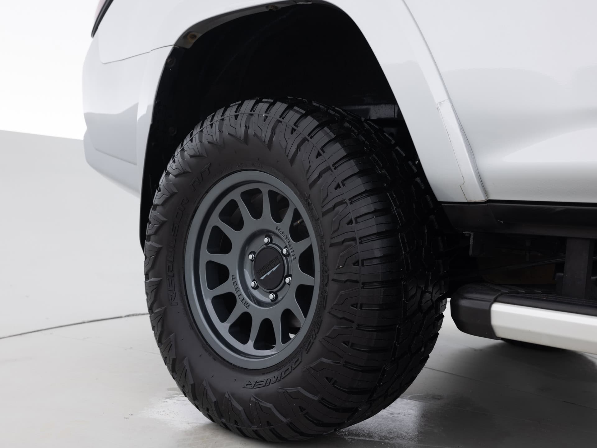 silver toyota 4runner sr5 11