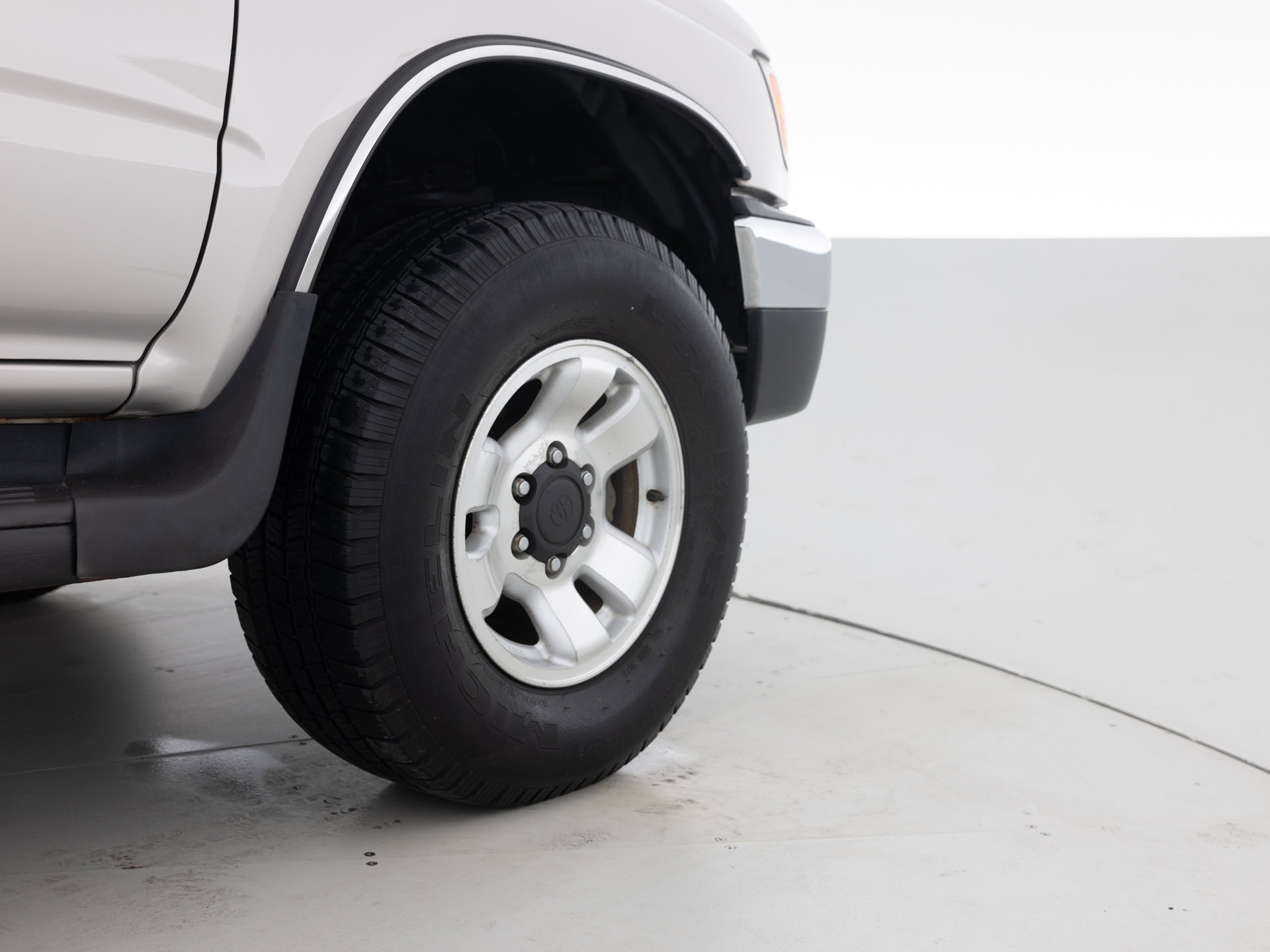 Used Silver Toyota 4Runner SR5-12 for Sale