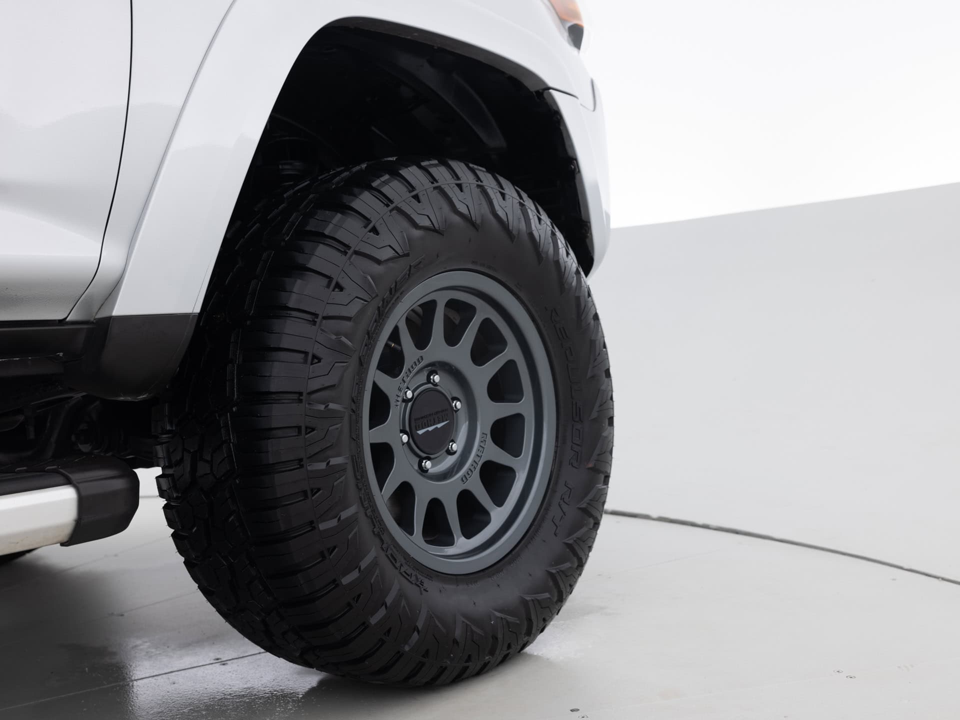 silver toyota 4runner sr5 12