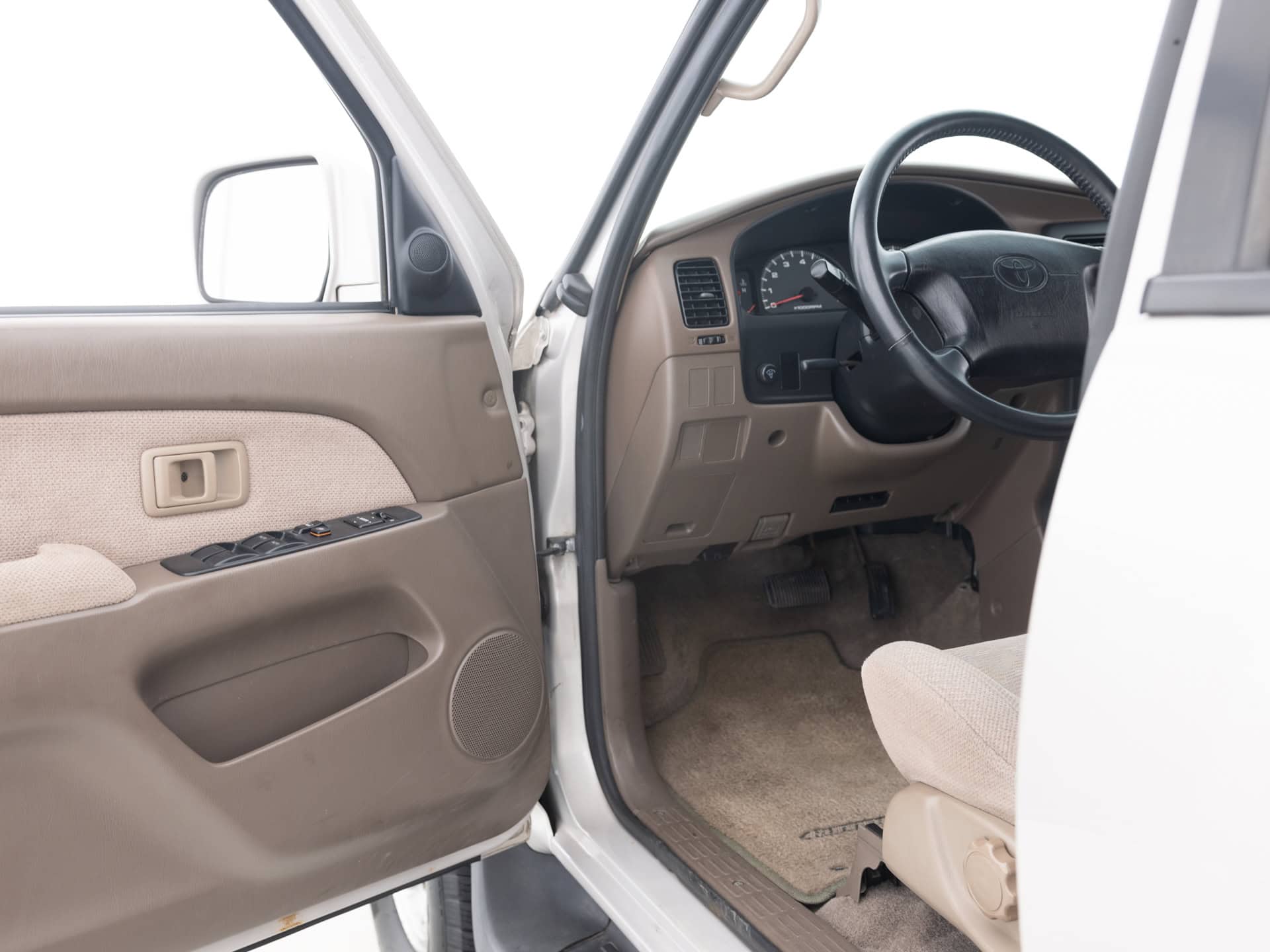 Used Silver Toyota 4Runner SR5-16 for Sale