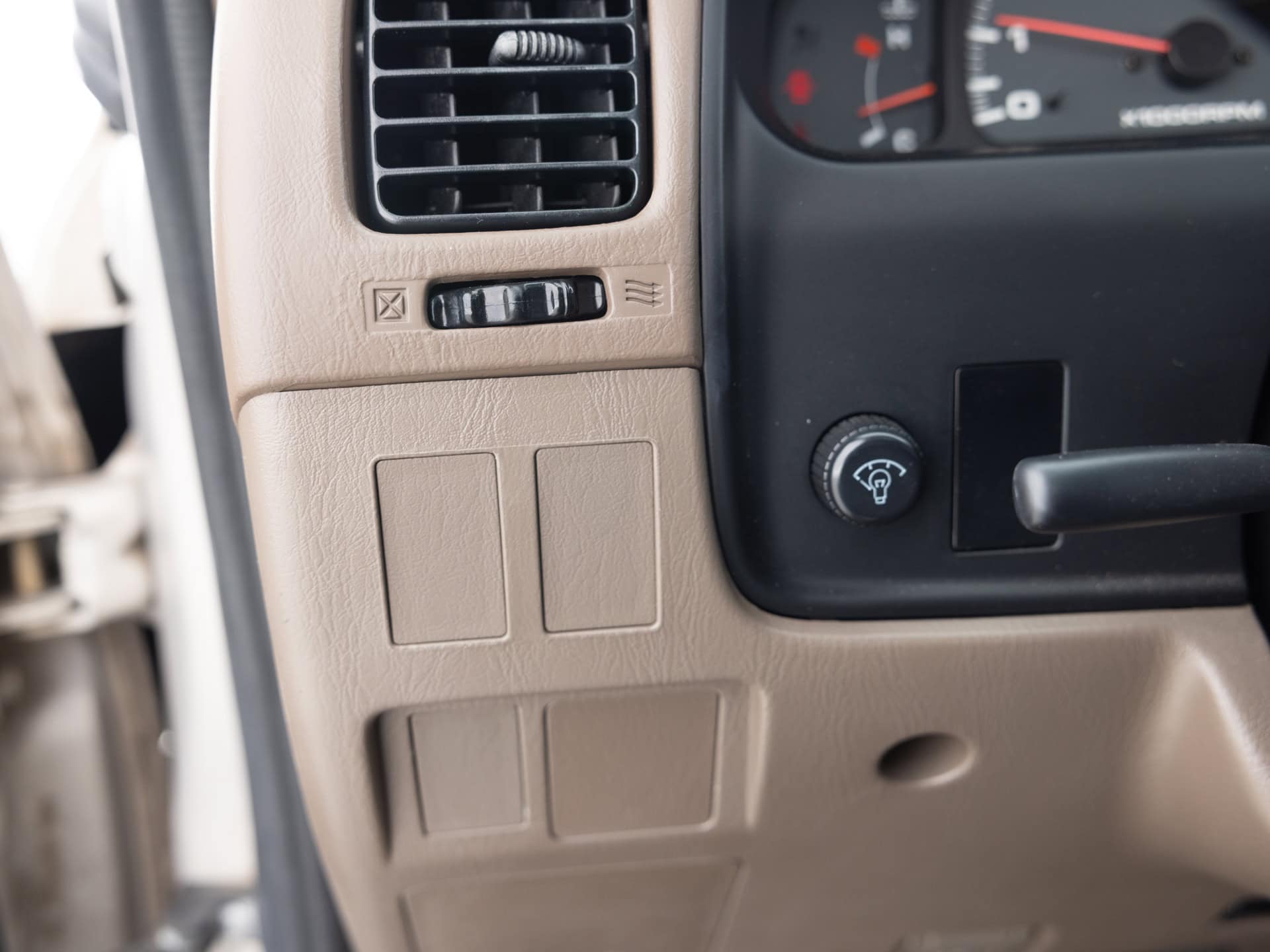 Used Silver Toyota 4Runner SR5-27 for Sale