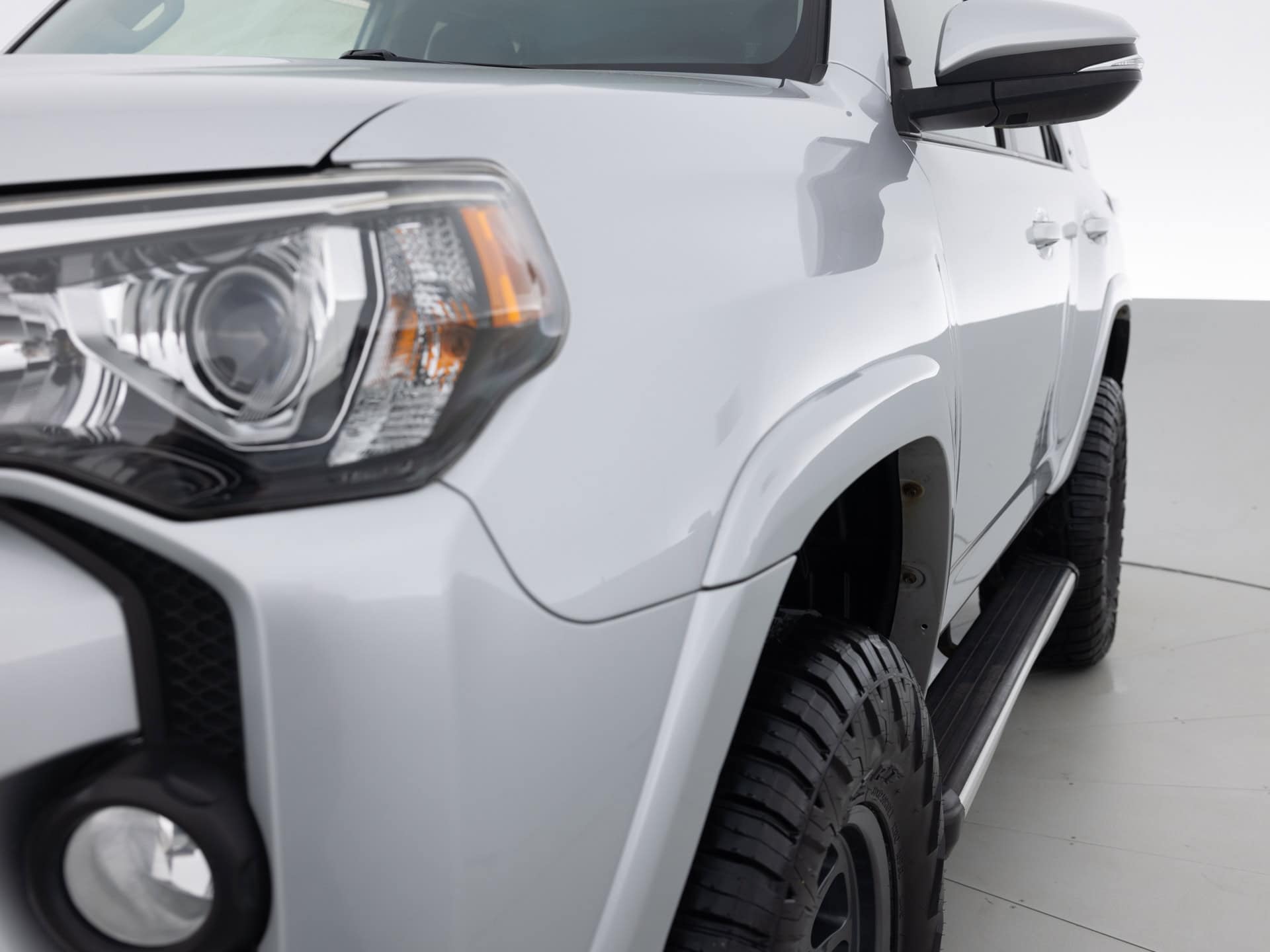 silver toyota 4runner sr5 3