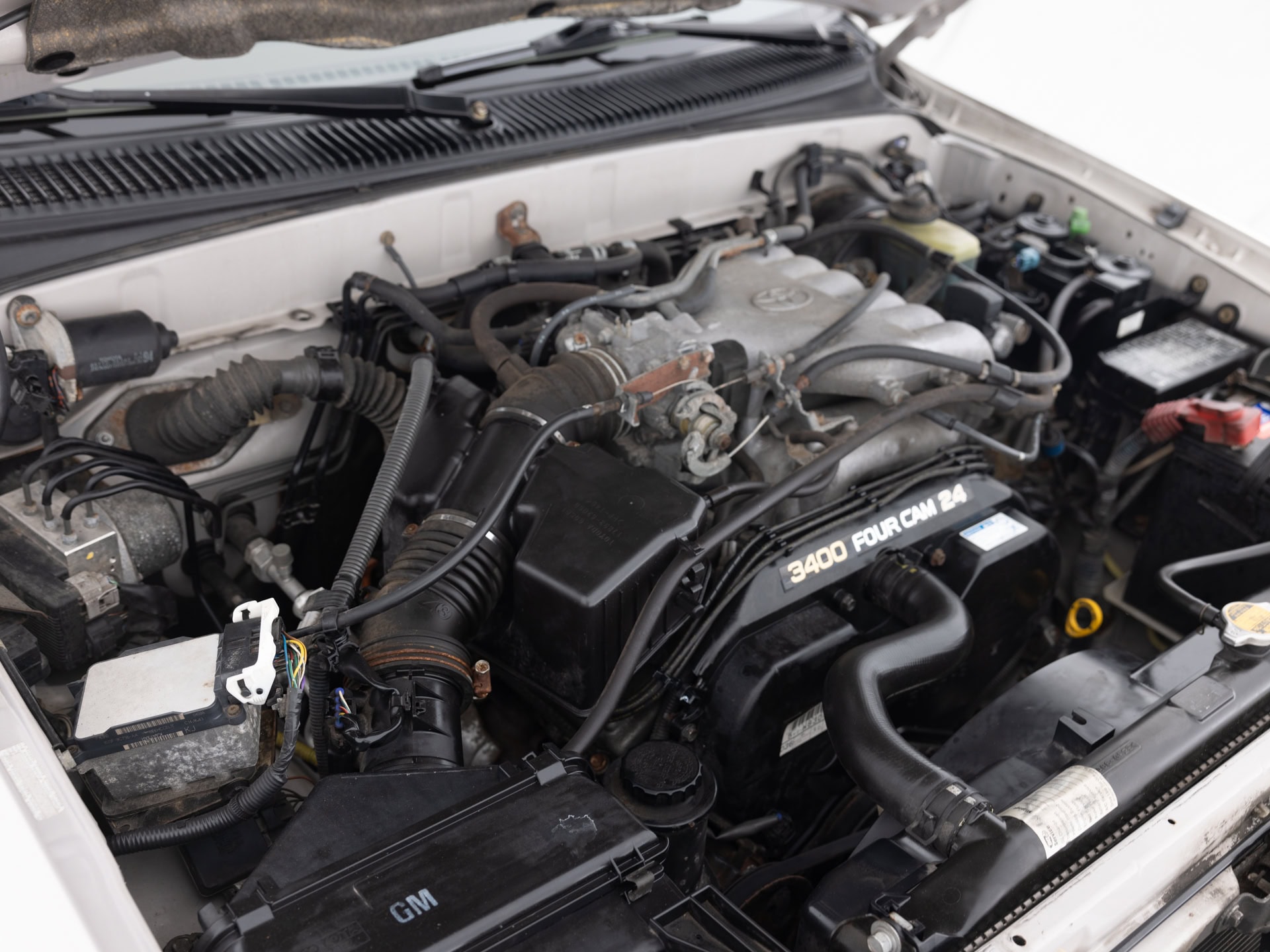 Used Silver Toyota 4Runner SR5-30 for Sale