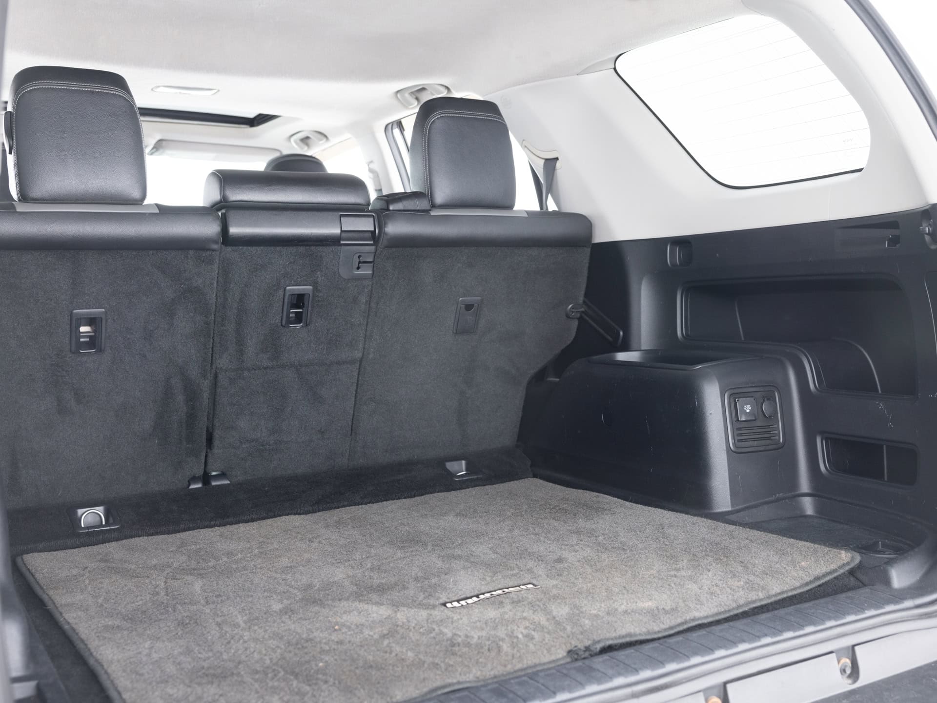 silver toyota 4runner sr5 37