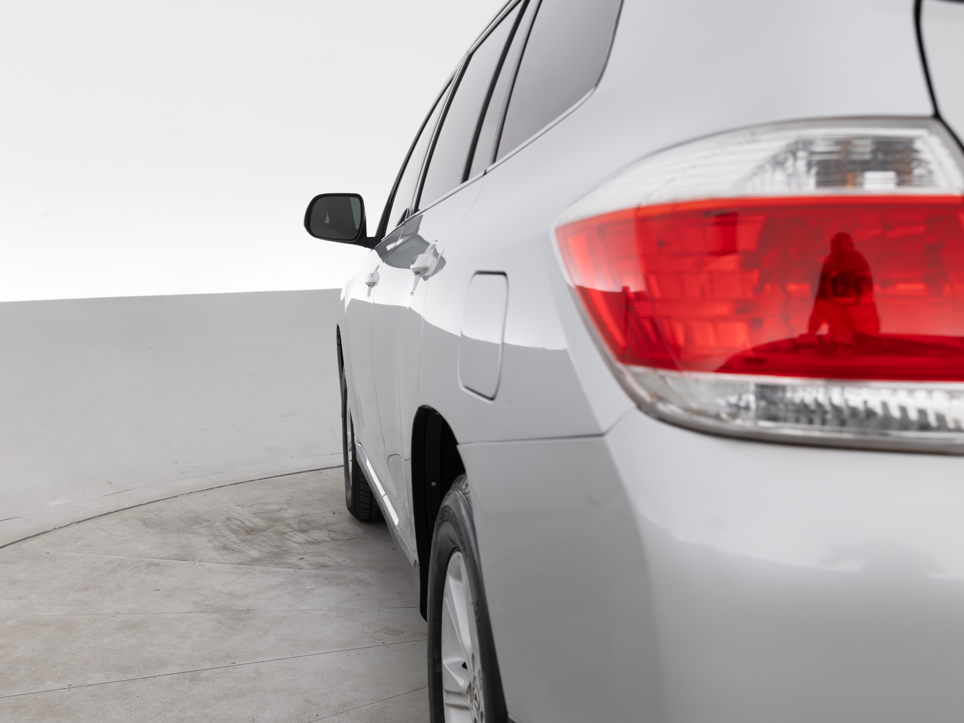 Used Silver Toyota Highlander-4 for Sale