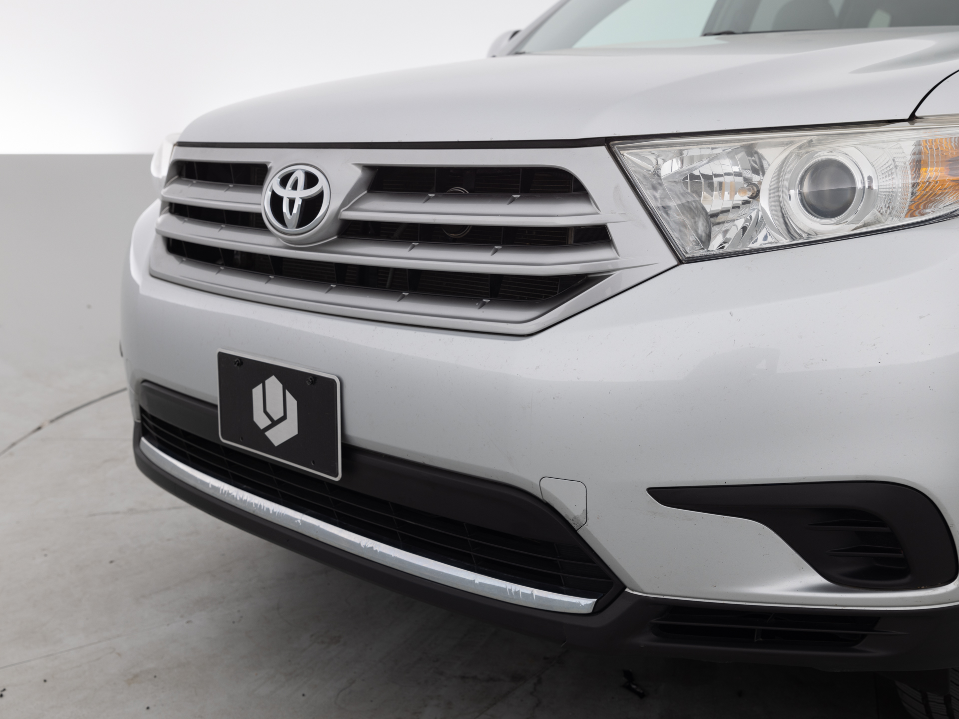 Used Silver Toyota Highlander-6 for Sale