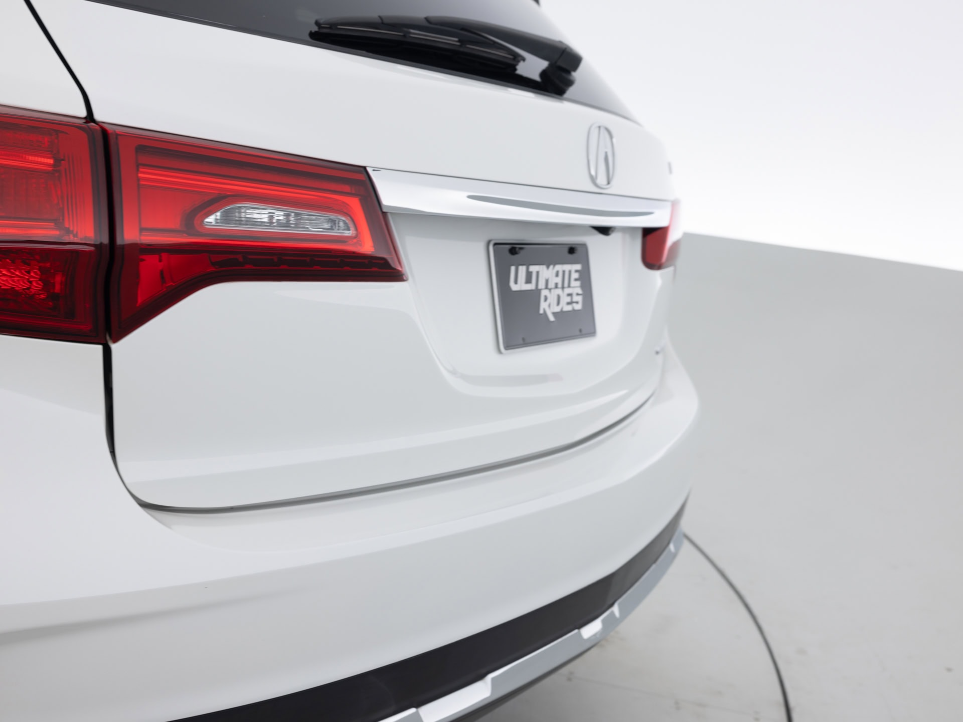 Used White Acura MDX-SH-8 for Sale