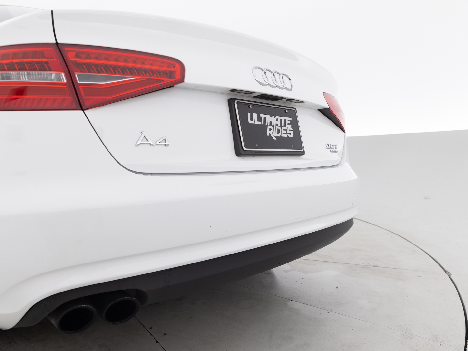 Used White Audi A4-7 for Sale