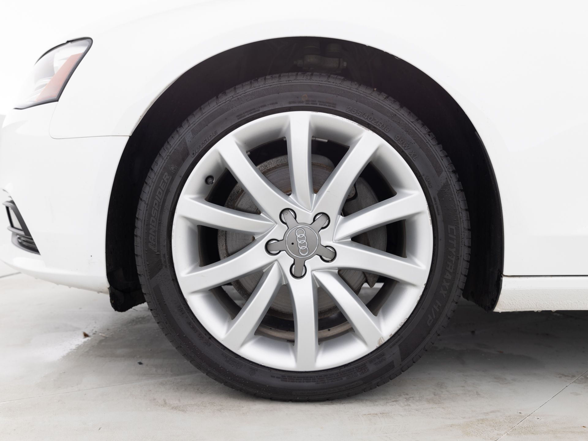 Used White Audi A4-9 for Sale