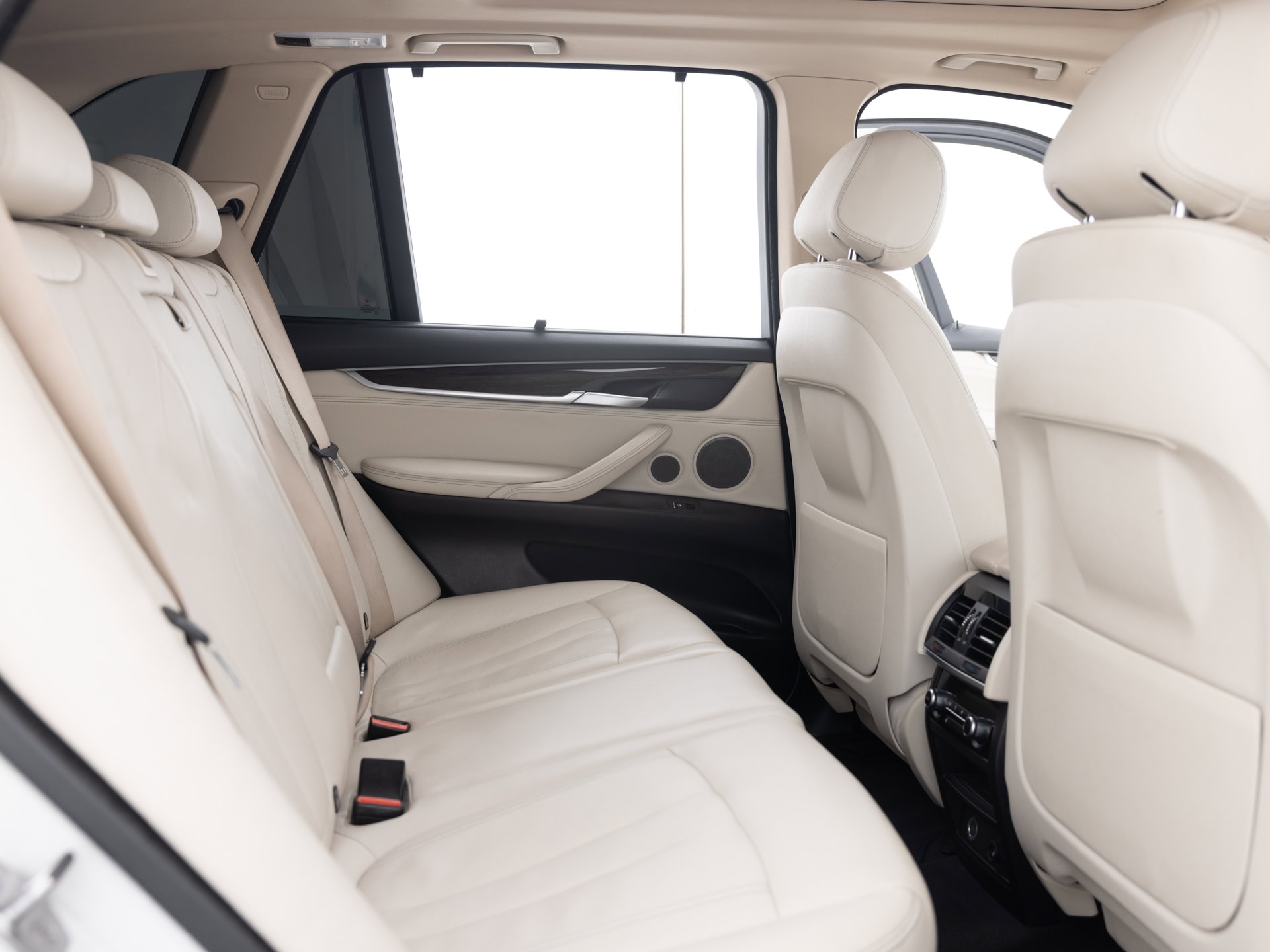 Used White BMW X5 X35I-21 for Sale