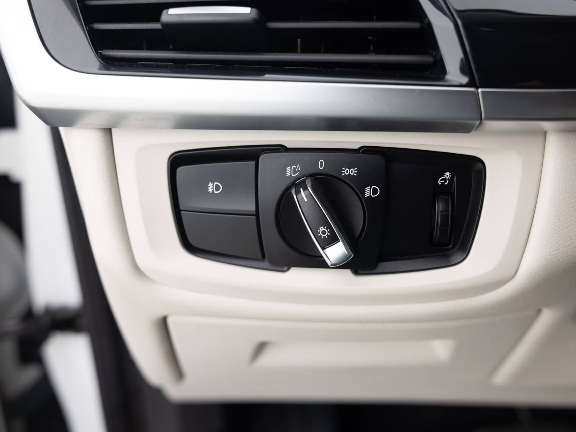 Used White BMW X5 X35I-30 for Sale