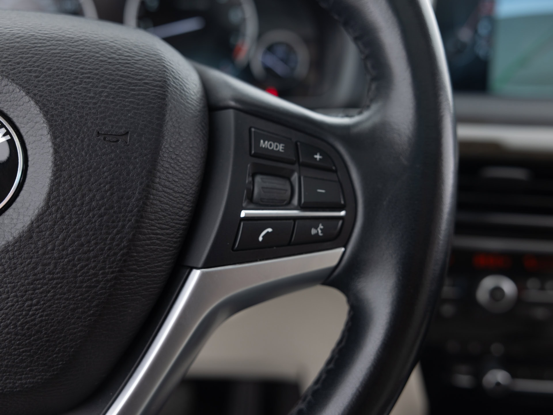 Used White BMW X5 X35I-32 for Sale