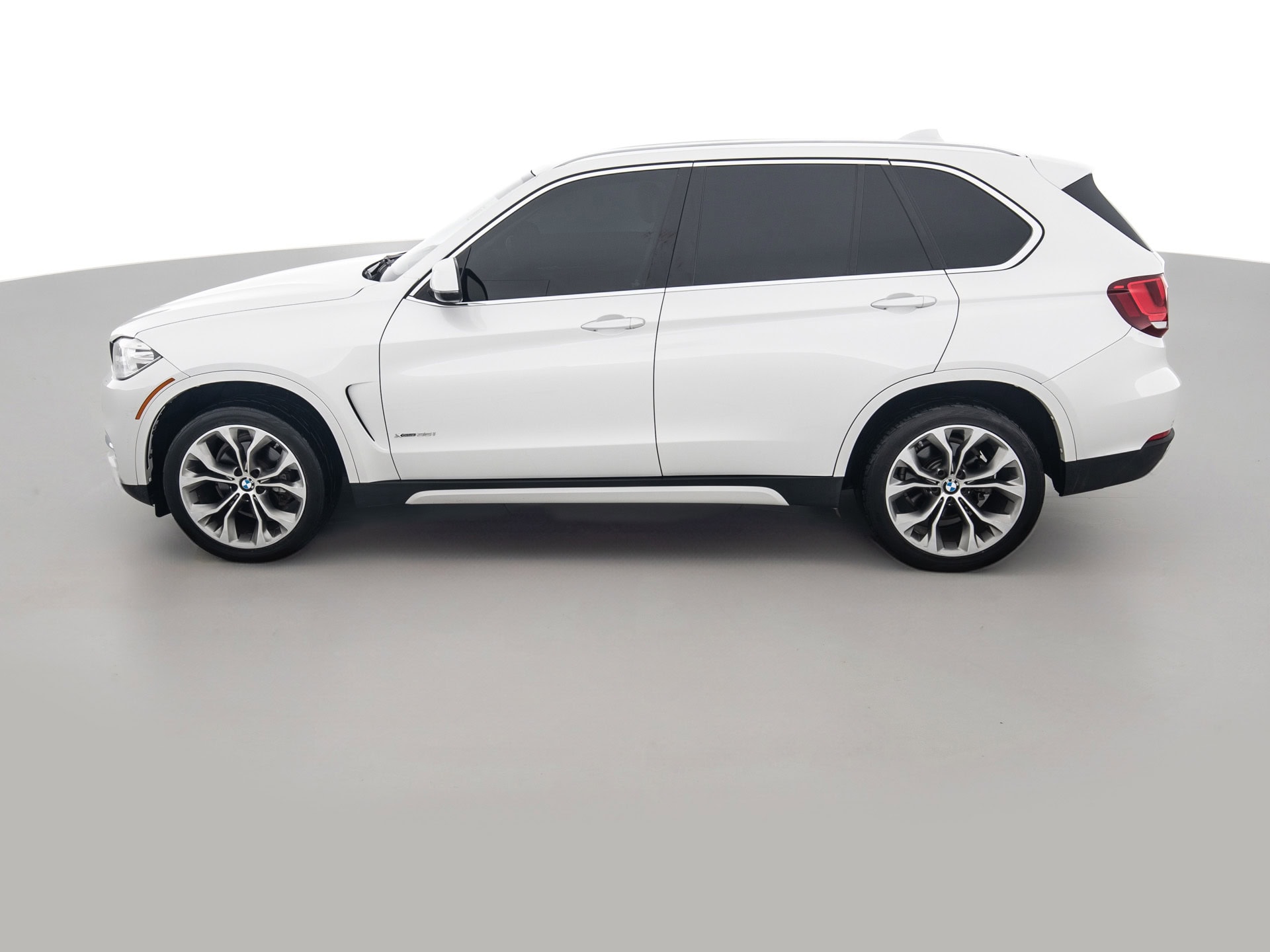 Used White BMW X5 X35I-7 for Sale