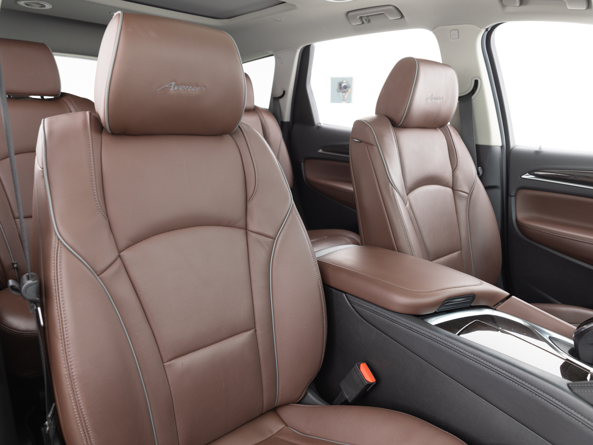 Used White Buick Enclave Avenir-16 for Sale