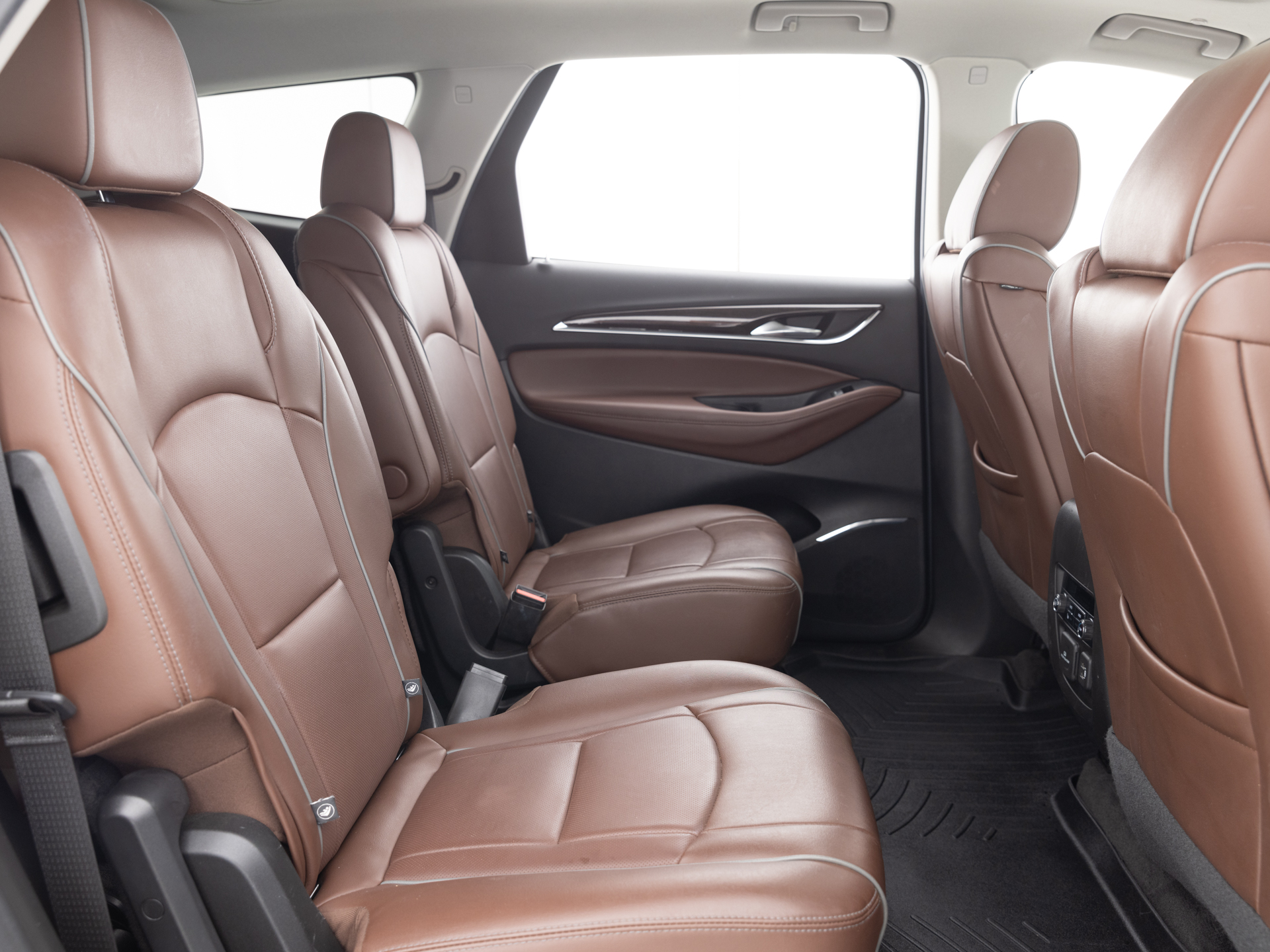 Used White Buick Enclave Avenir-19 for Sale
