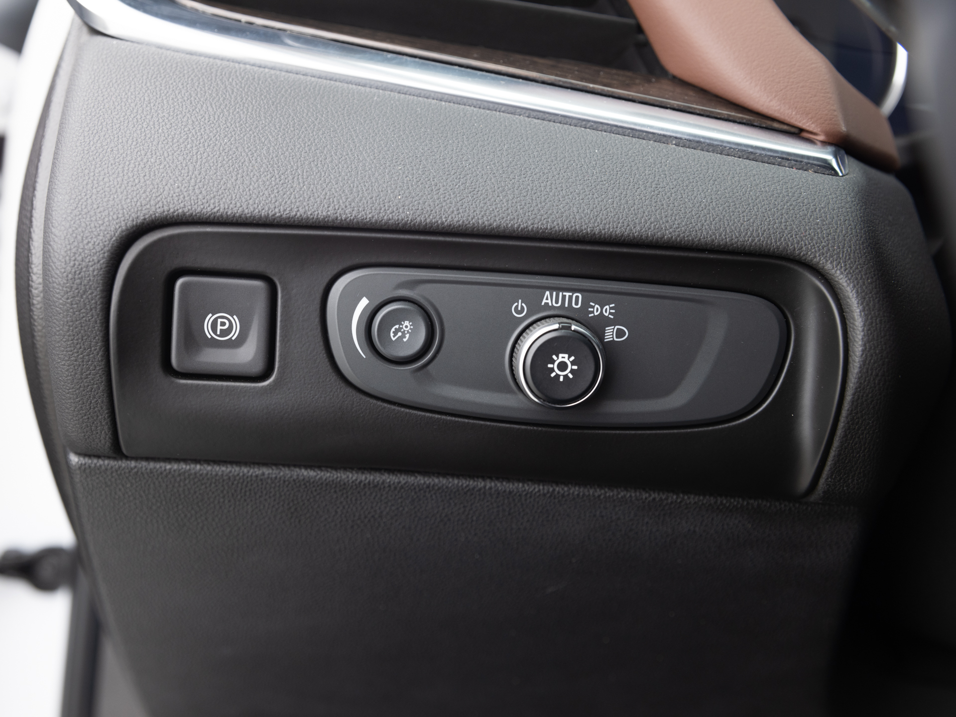 Used White Buick Enclave Avenir-26 for Sale