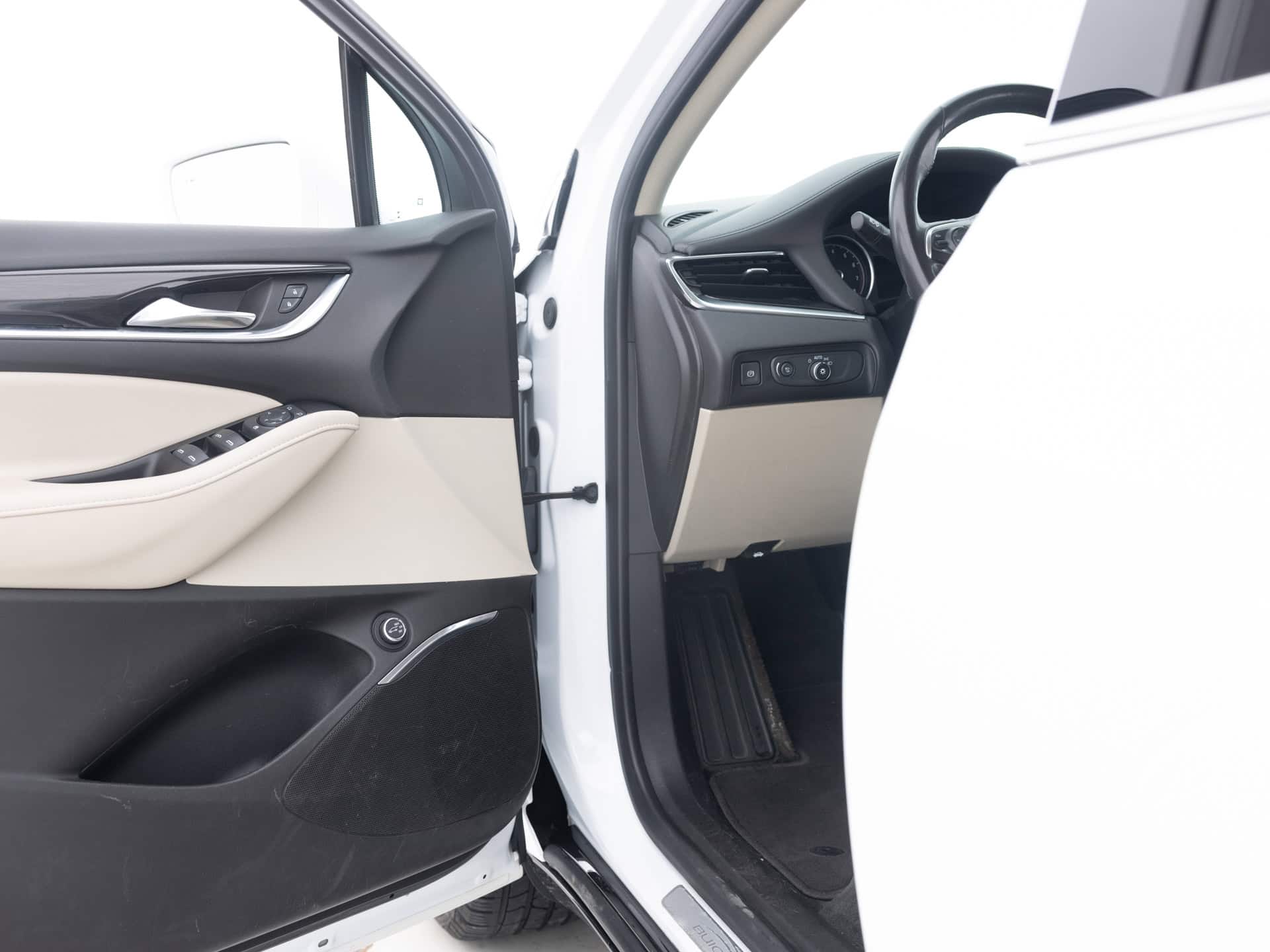 Used White Buick Exclave Essence-16 for Sale