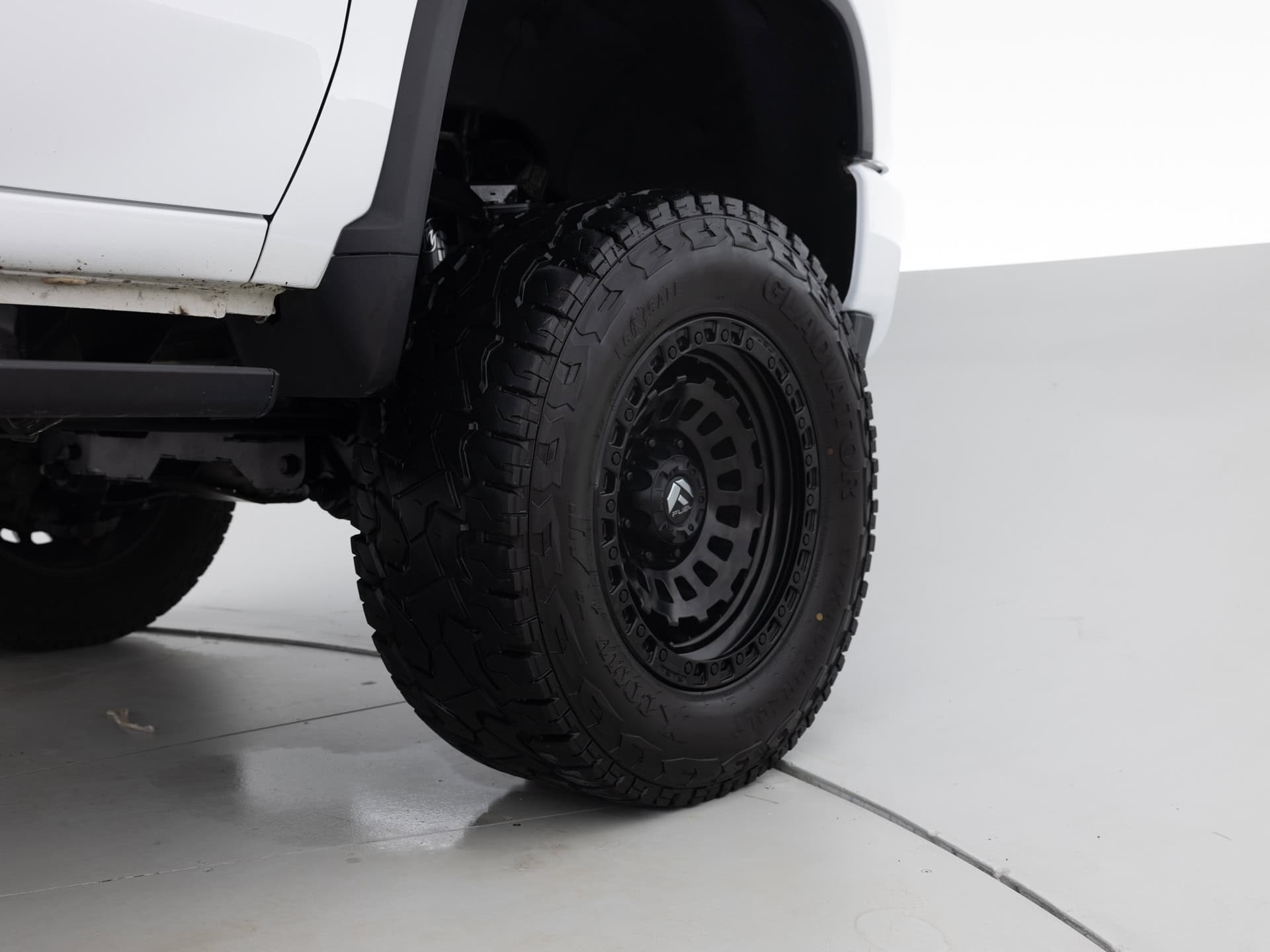 white chevrolet silverado 2500hd 12
