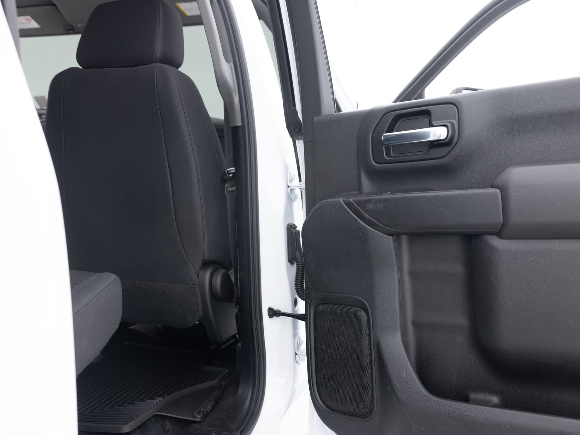 white chevrolet silverado 2500hd 26