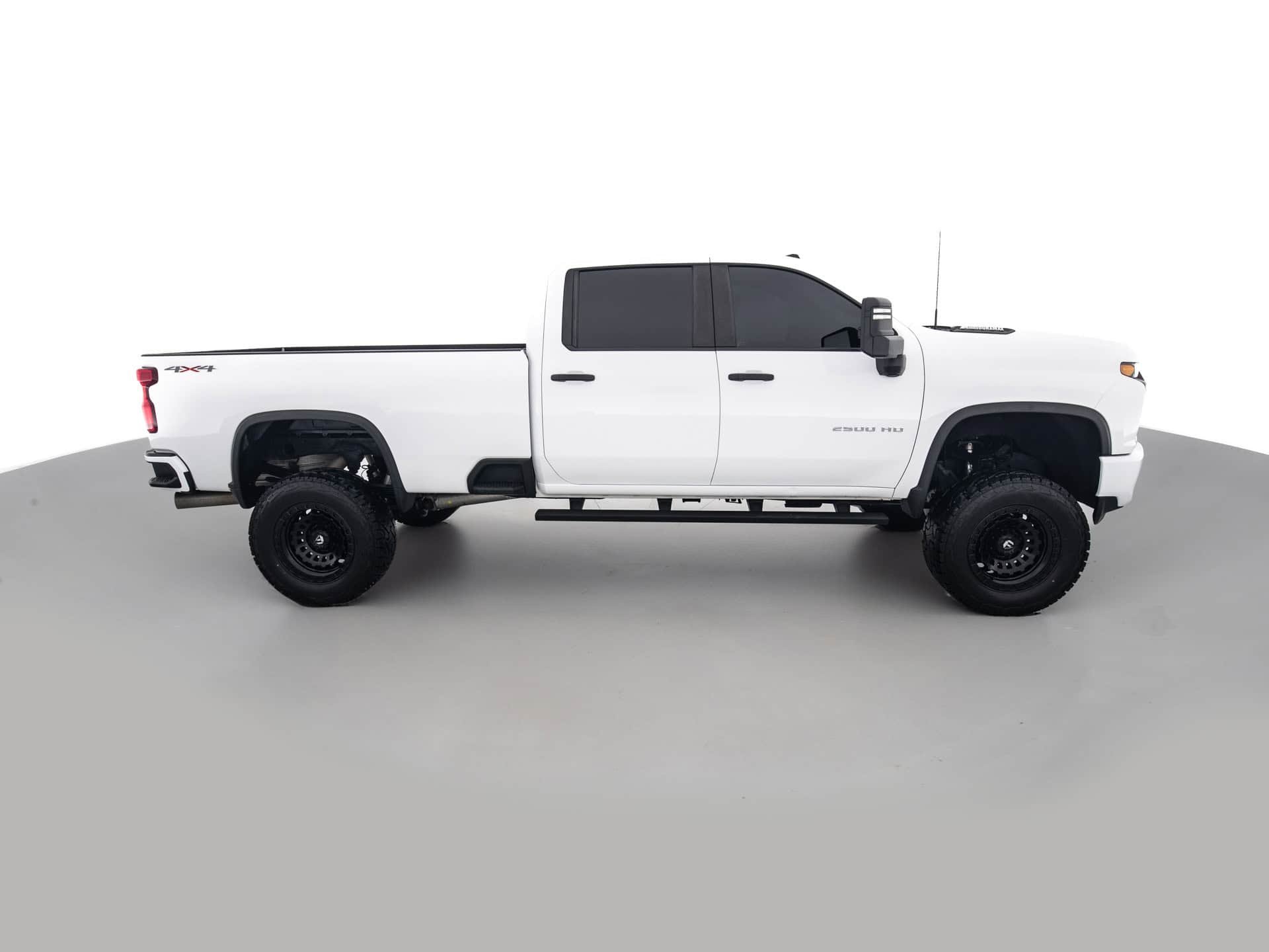white chevrolet silverado 2500hd 3