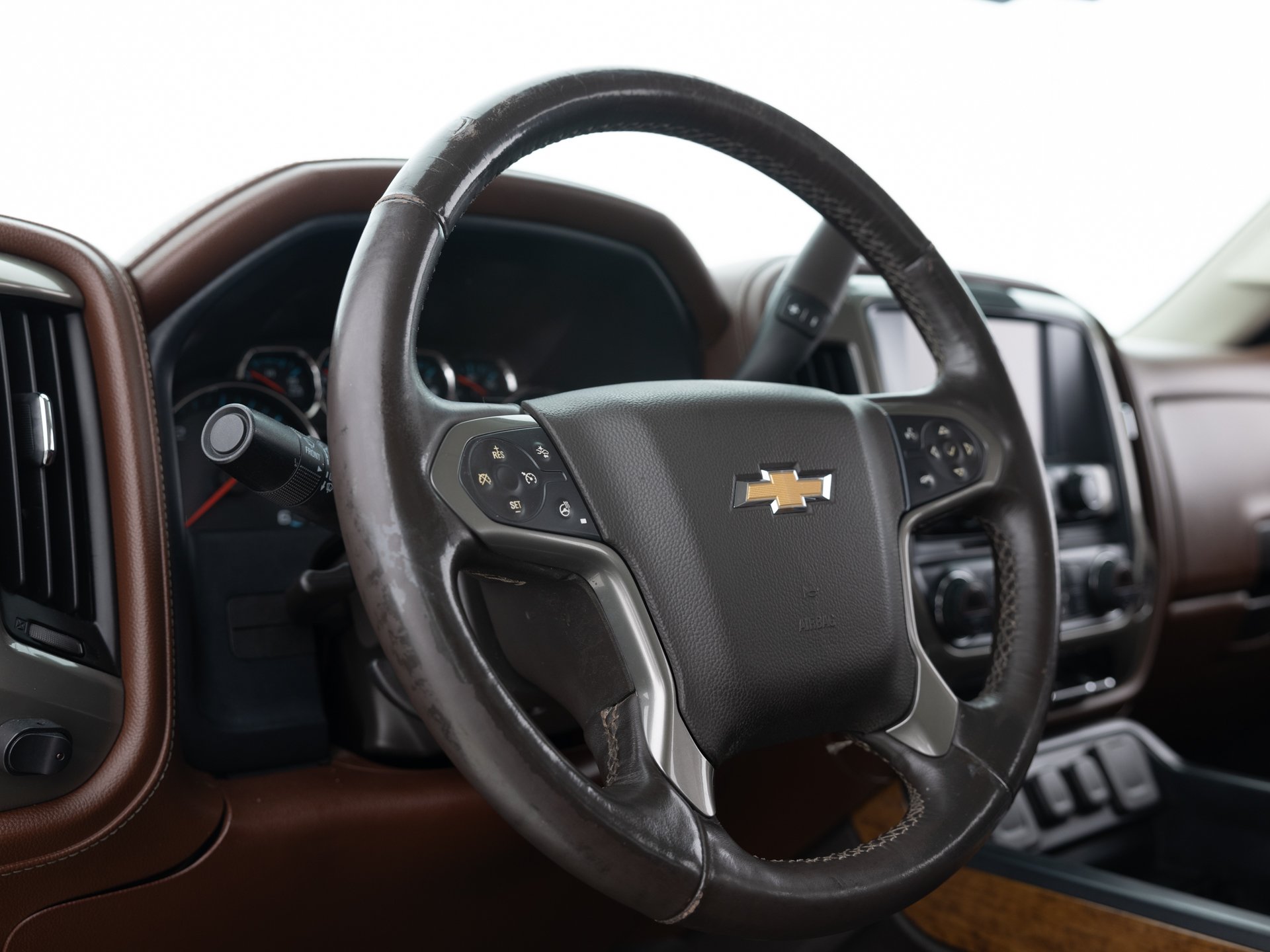 white chevrolet silverado highcountry 19