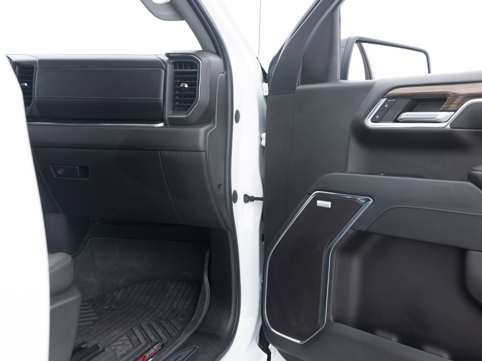 Used White Chevrolet Silverado RST-24 for Sale