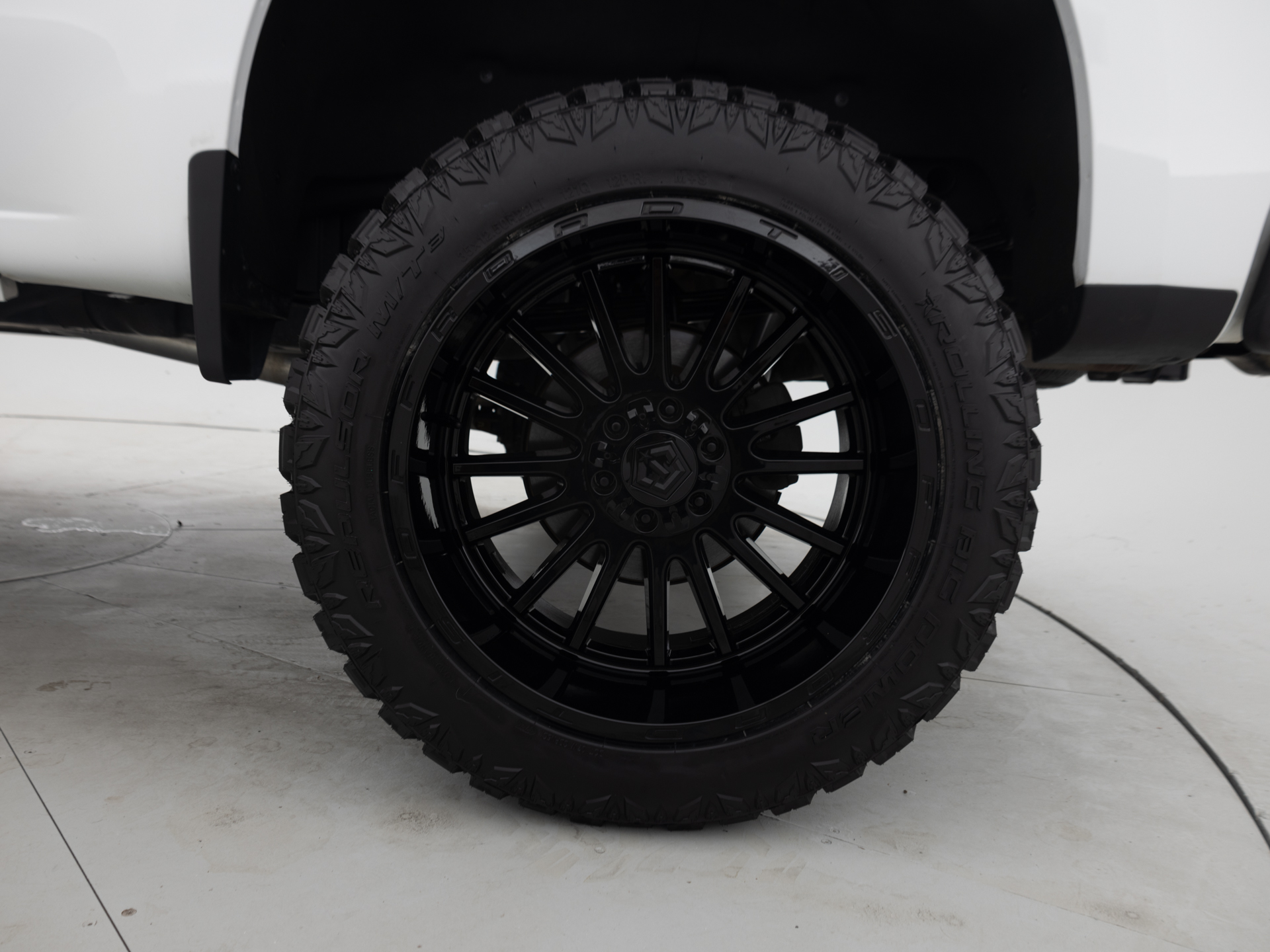 Used White Chevrolet Silverado Trail Boss-10 for Sale