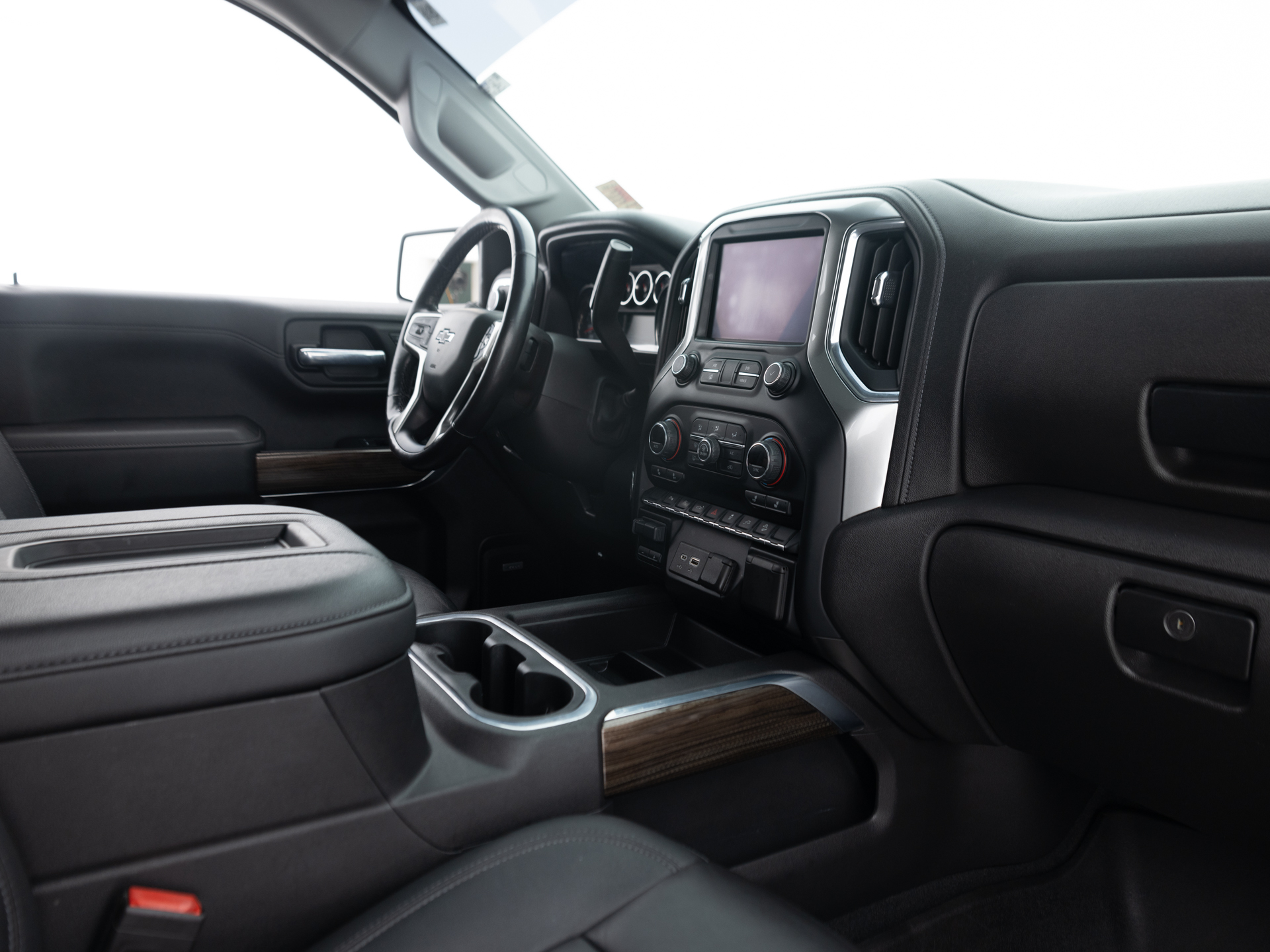 Used White Chevrolet Silverado Trail Boss-21 for Sale
