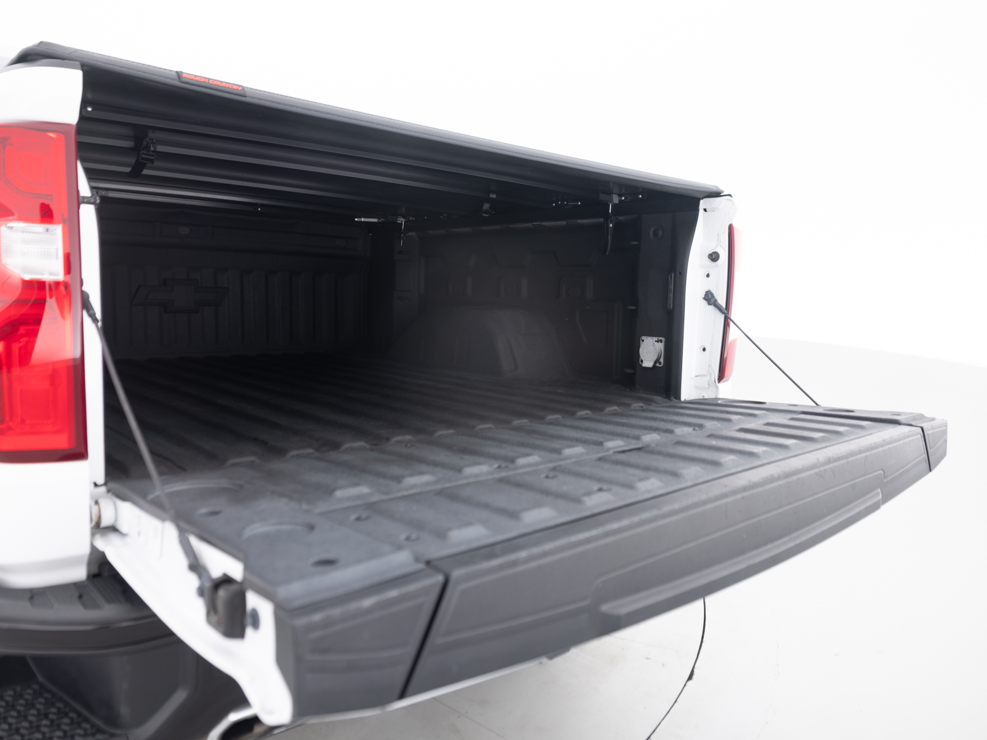 Used White Chevrolet Silverado Trail Boss-33 for Sale
