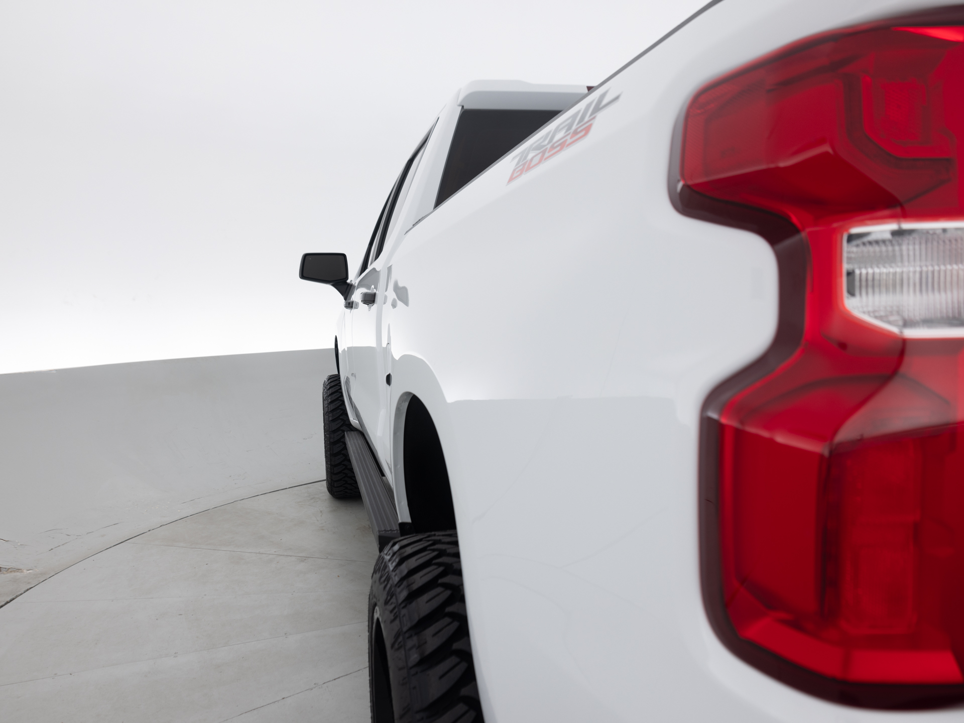 Used White Chevrolet Silverado Trail Boss-6 for Sale