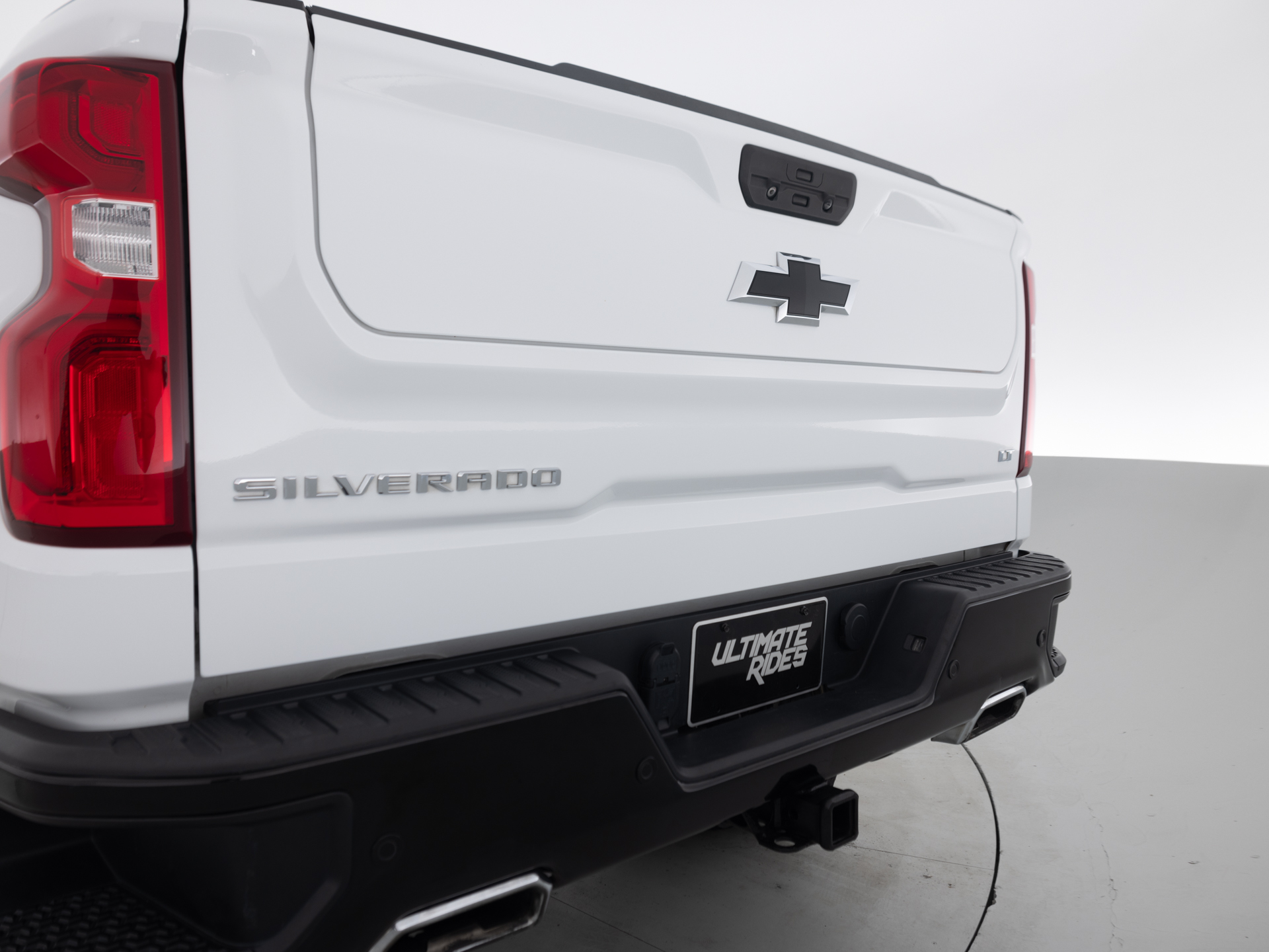 Used White Chevrolet Silverado Trail Boss-7 for Sale
