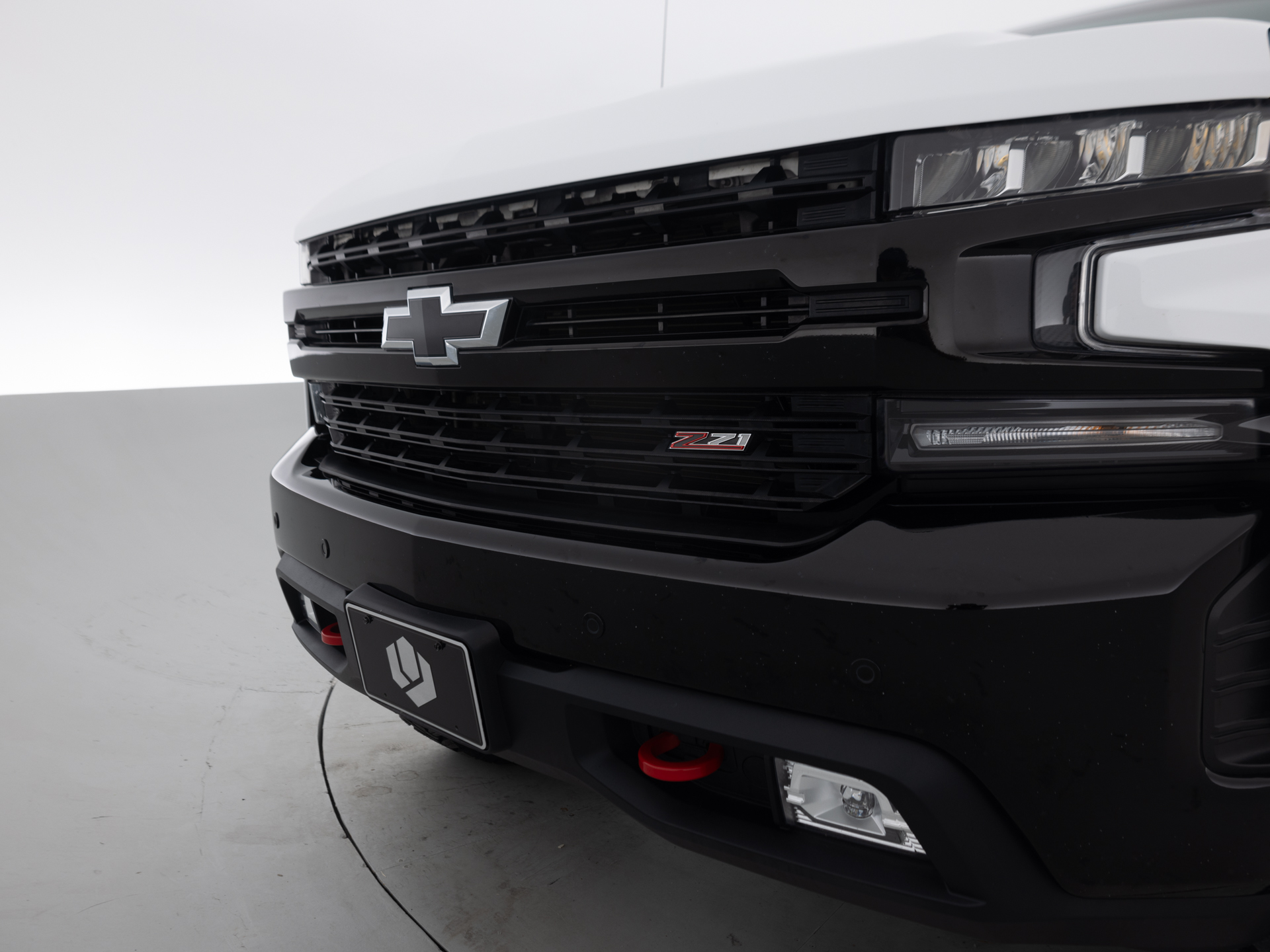 Used White Chevrolet Silverado Trail Boss-8 for Sale