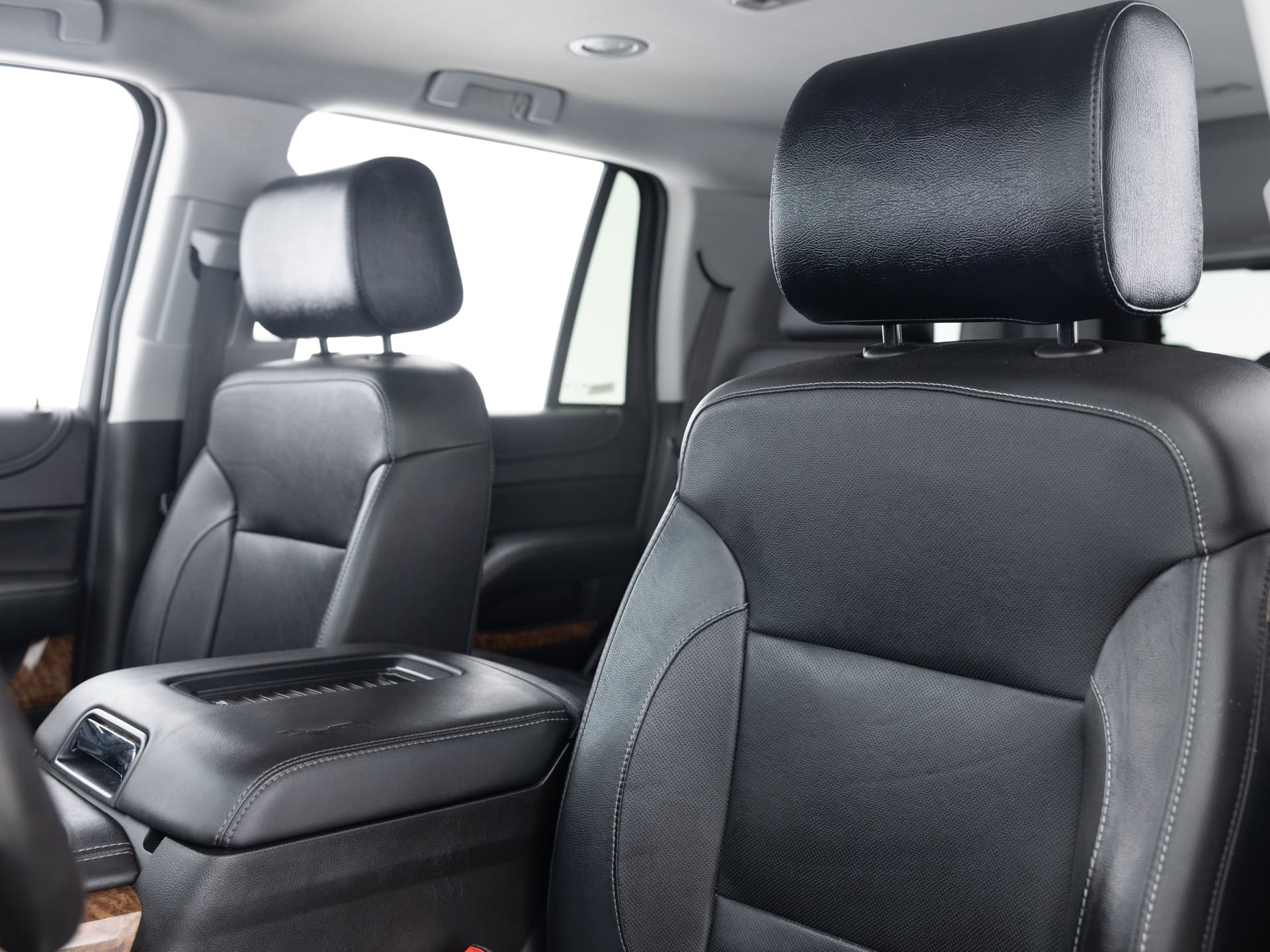 Used White Chevrolet Tahoe-18 for Sale