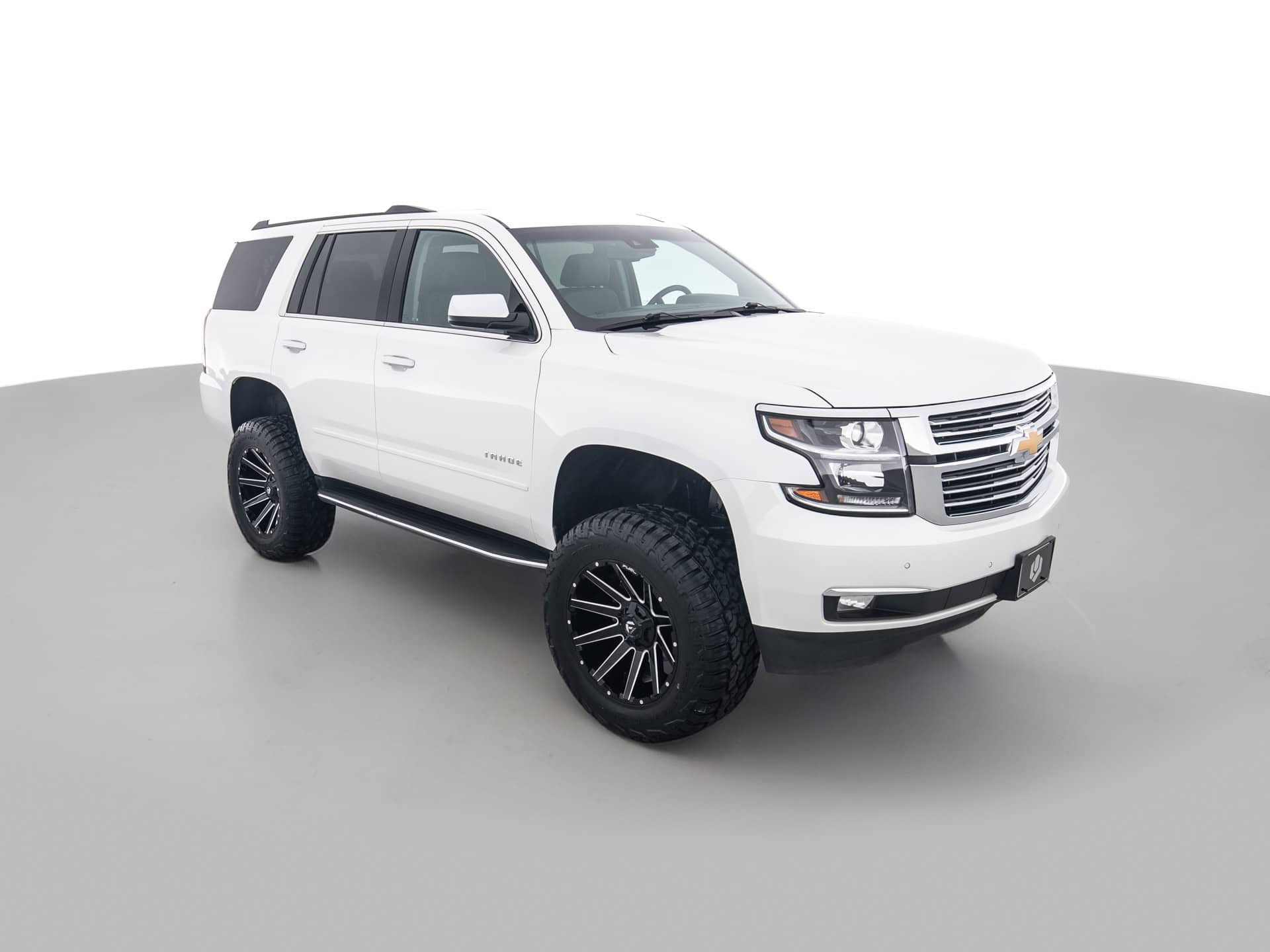 Used White Chevrolet Tahoe-2 for Sale
