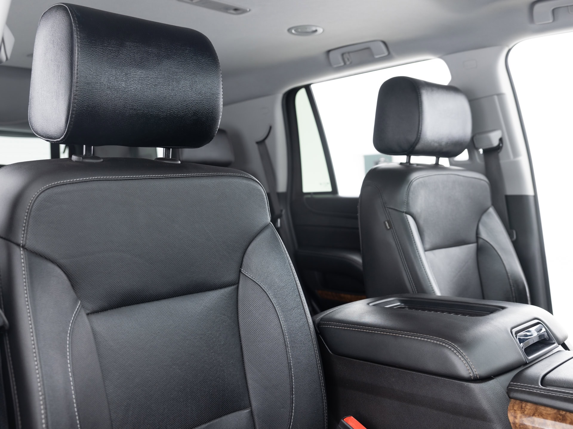 Used White Chevrolet Tahoe-22 for Sale