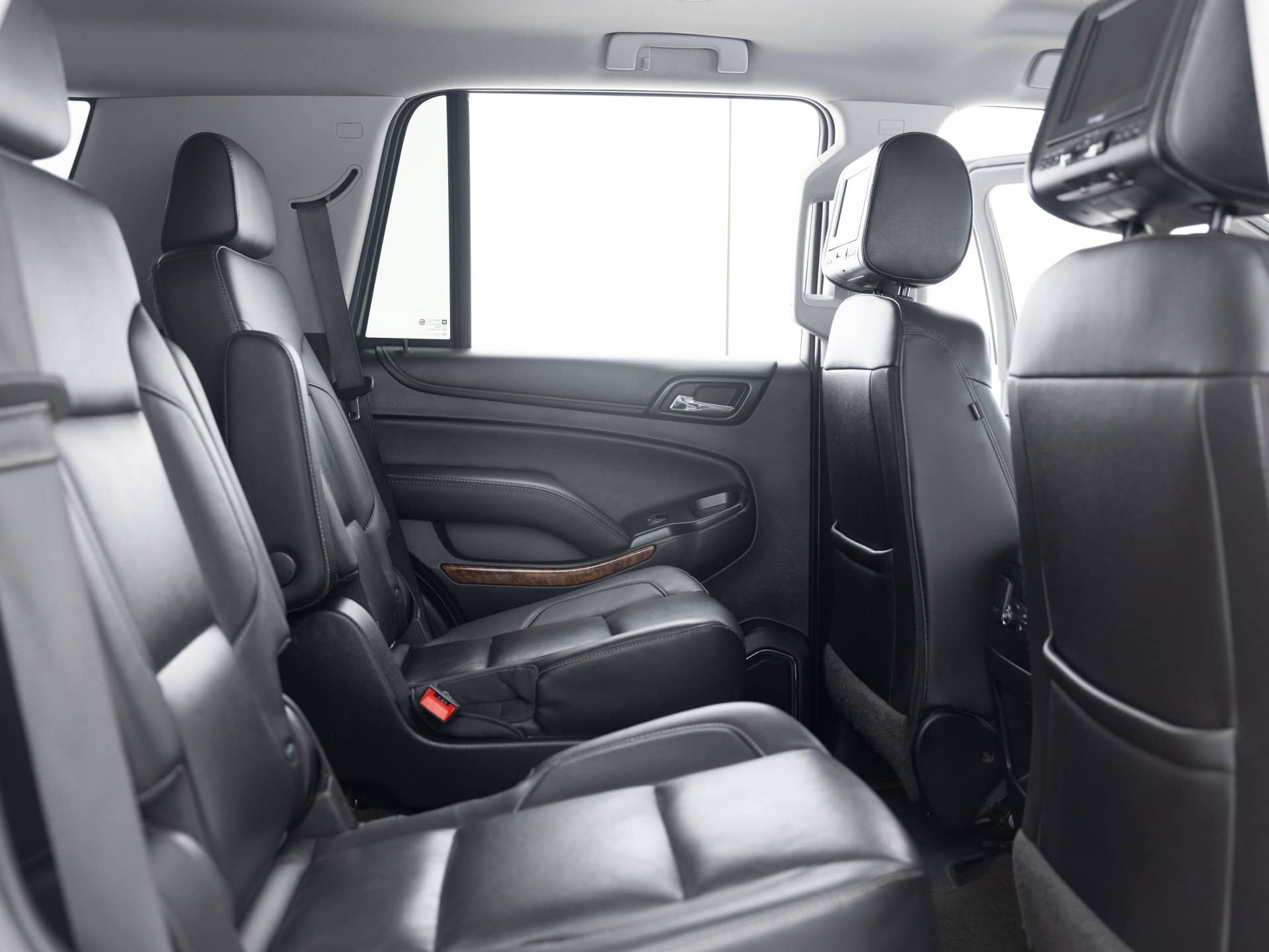 Used White Chevrolet Tahoe-25 for Sale