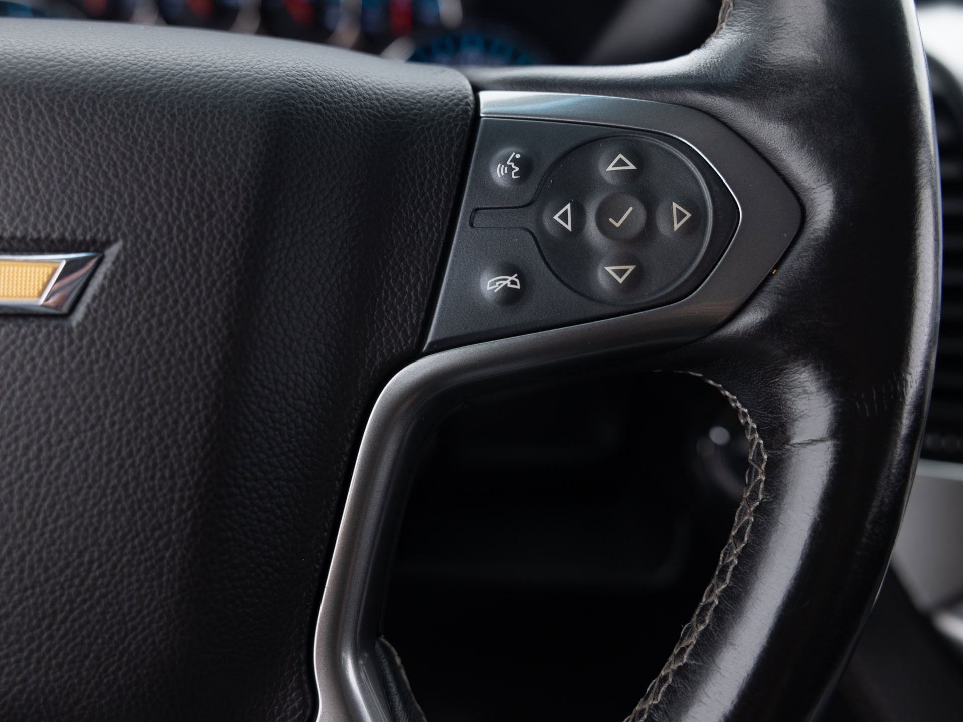 Used White Chevrolet Tahoe-36 for Sale