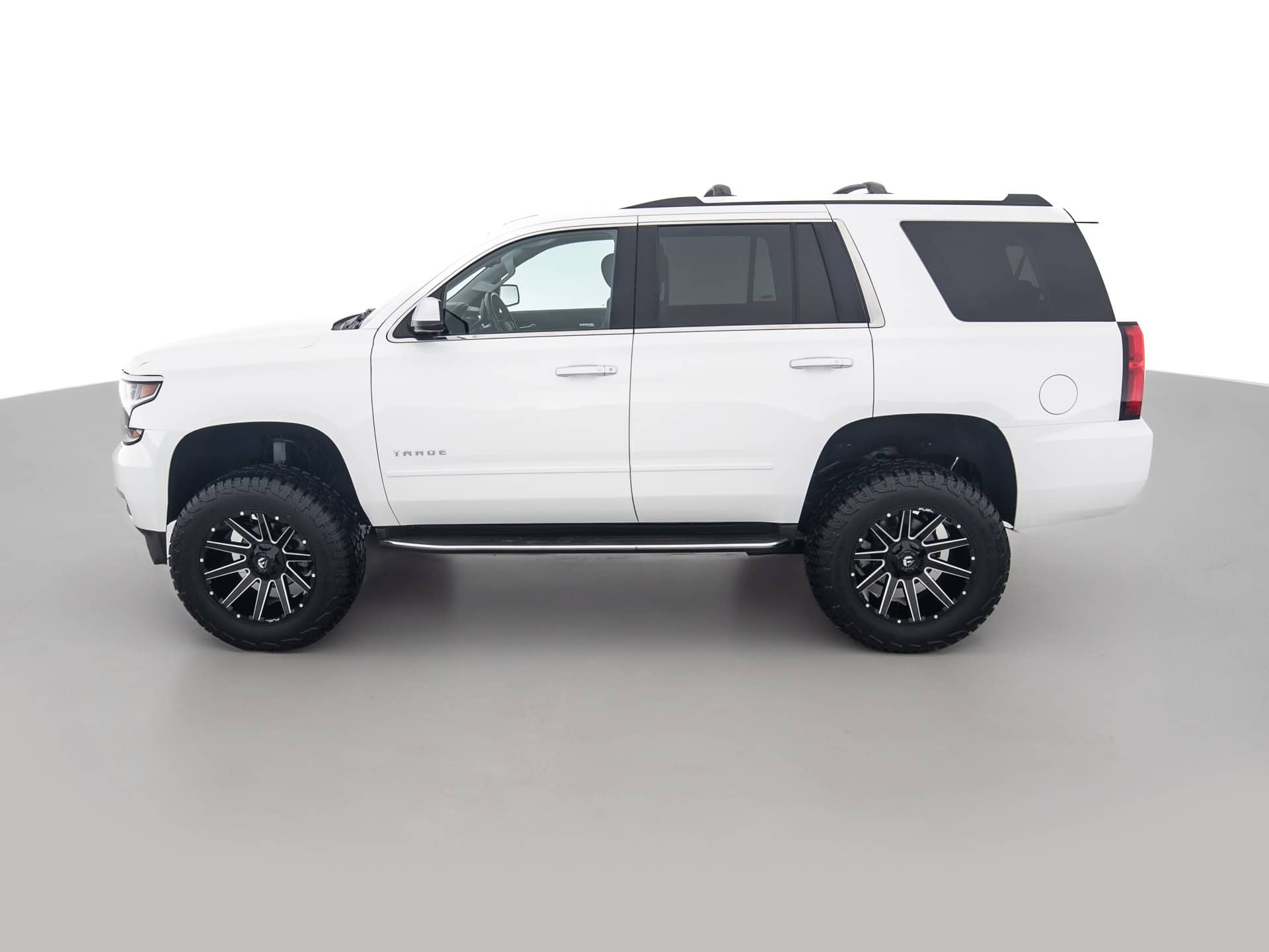 Used White Chevrolet Tahoe-7 for Sale