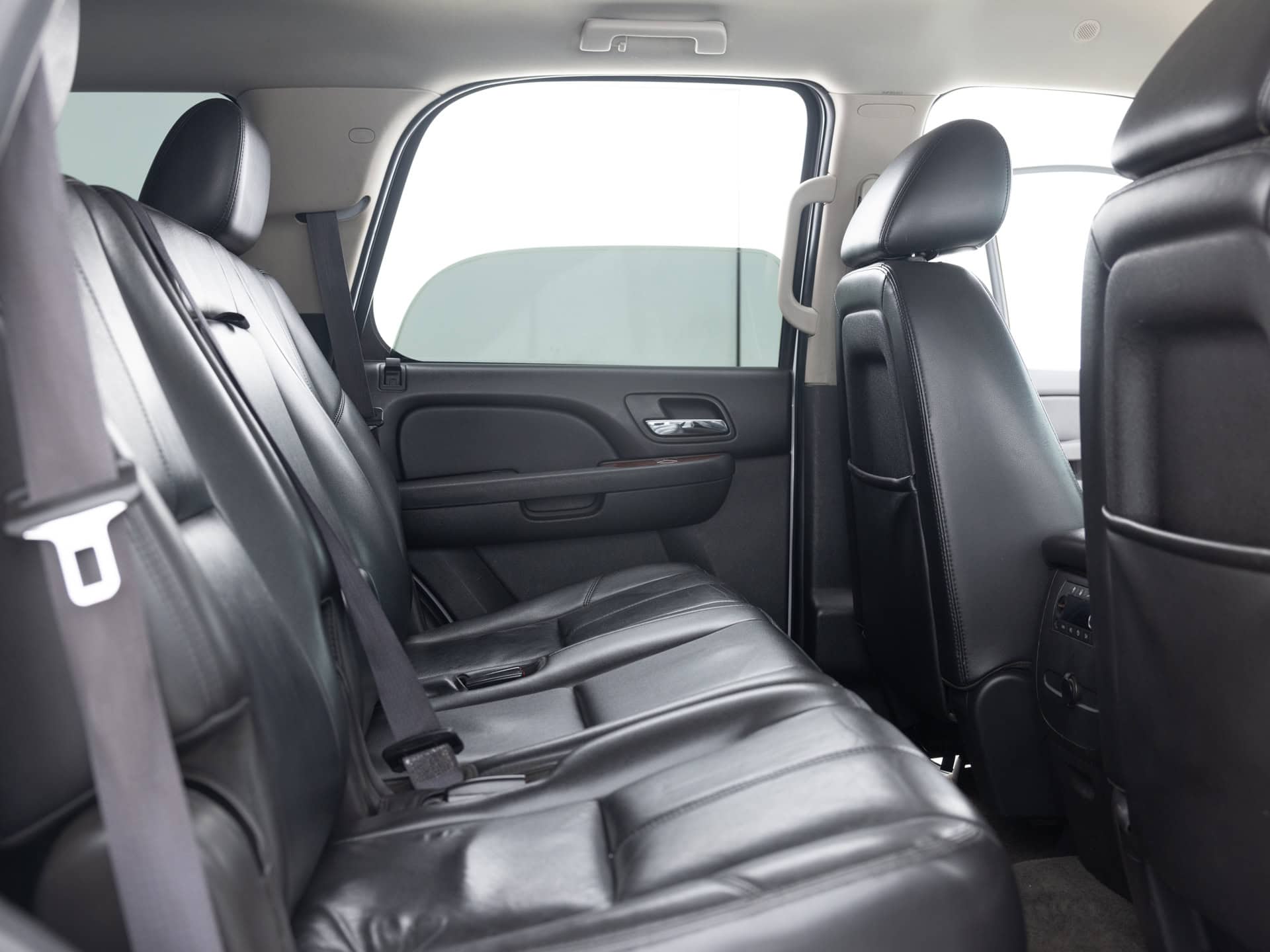 Used White Chevrolet Tahoe LTZ-23 for Sale