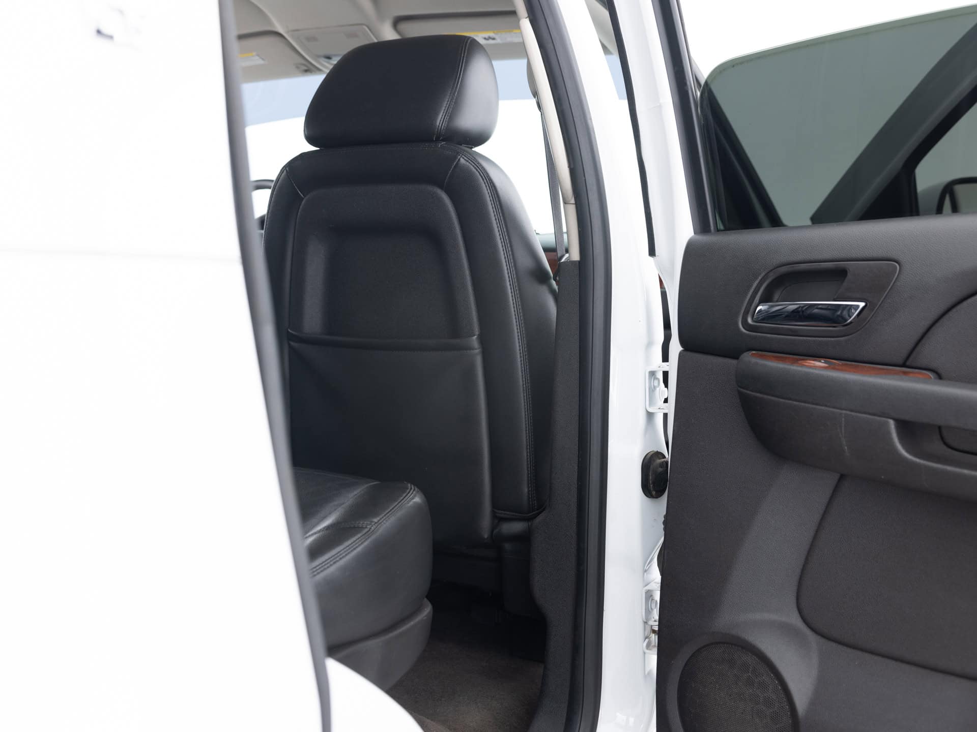 Used White Chevrolet Tahoe LTZ-24 for Sale