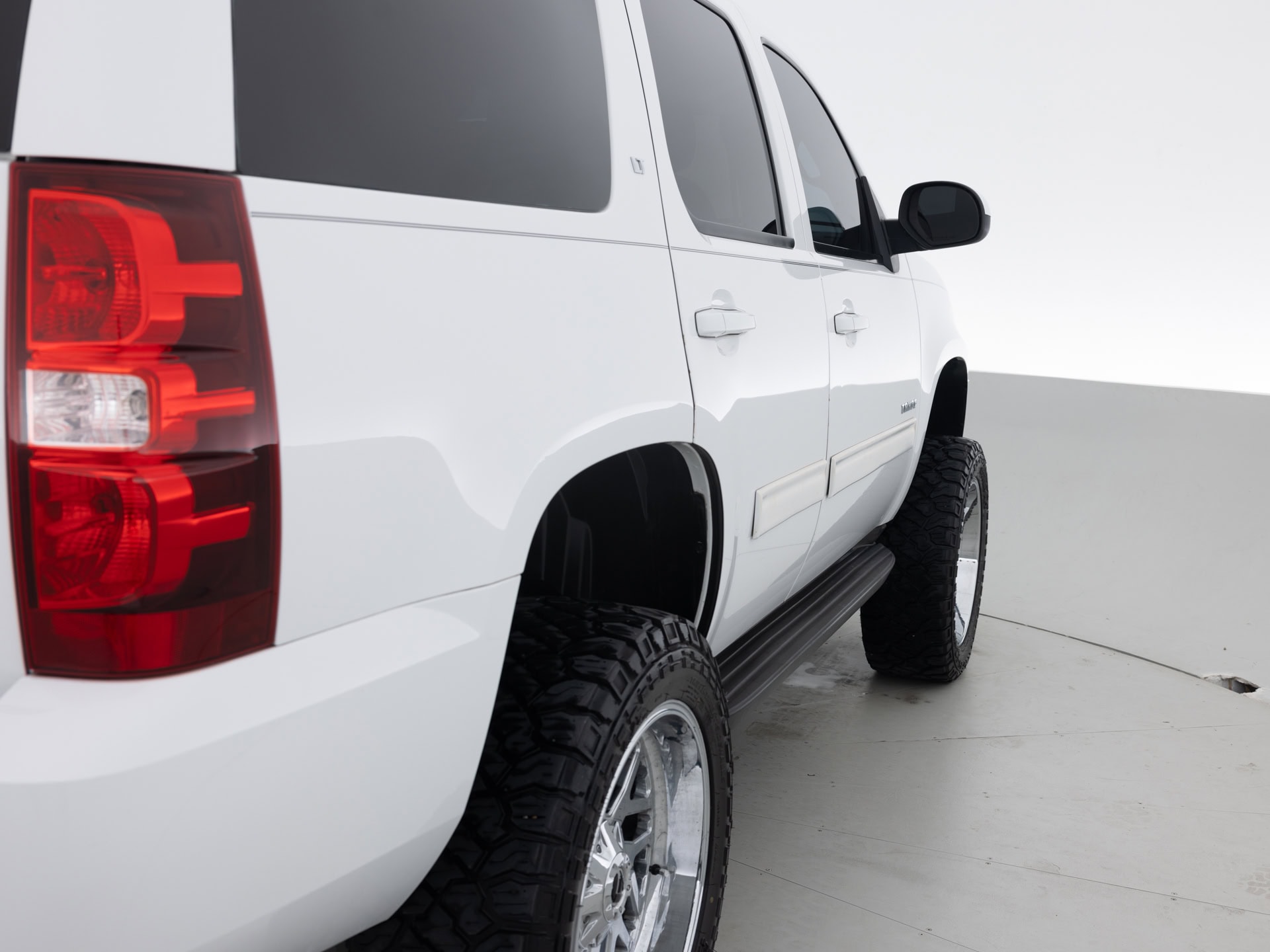 Used White Chevrolet Tahoe LTZ-5 for Sale