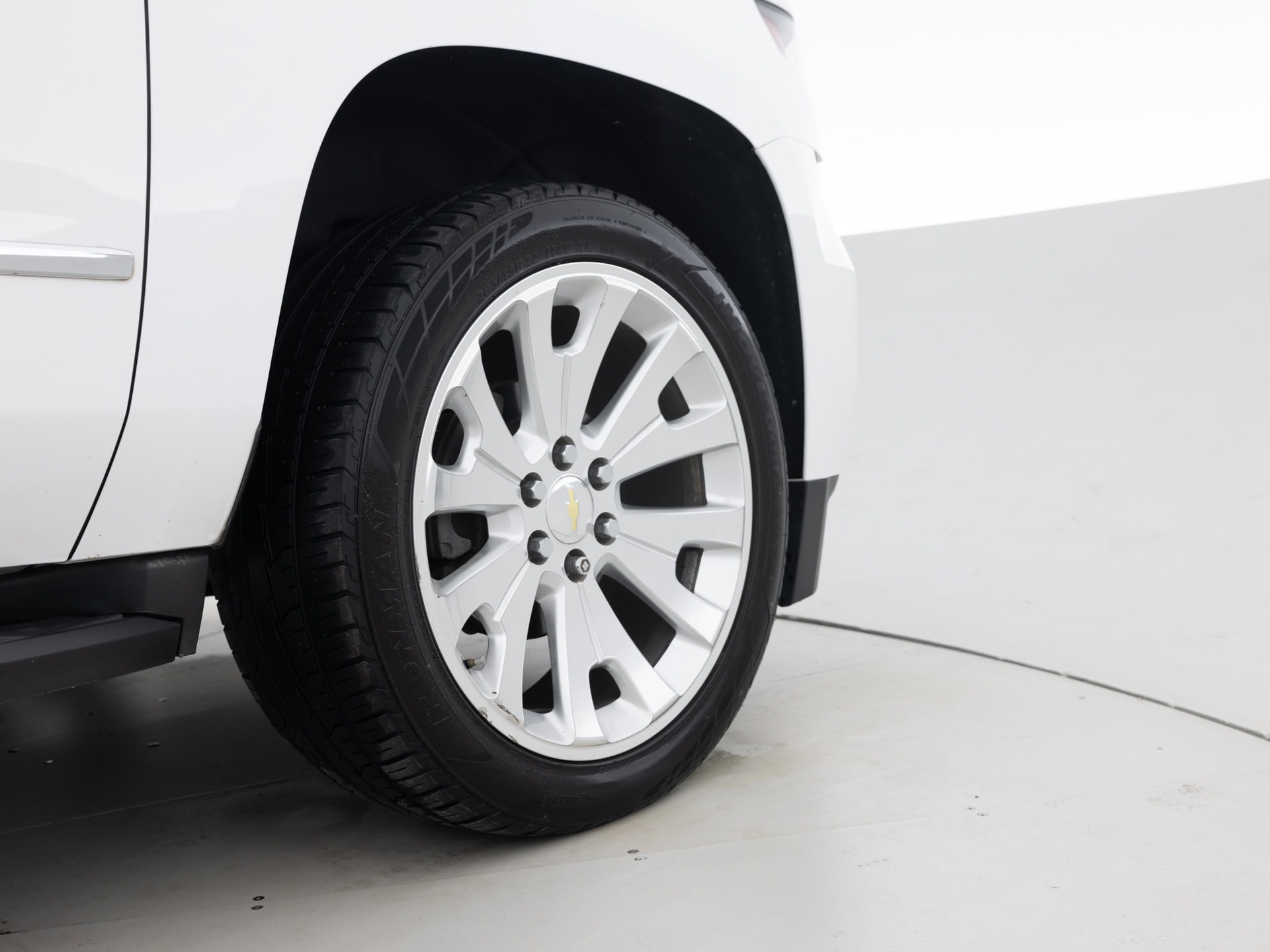 Used White Chevrolet Tahoe LT_-12 for Sale